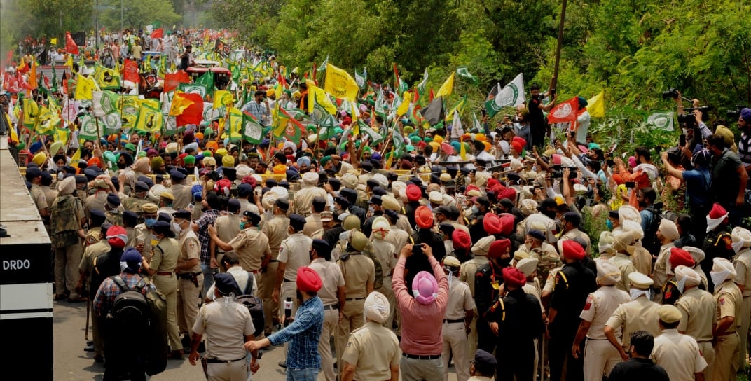 Haryana farmers block highways to protest police action Haryana farmers block highways to protest police action