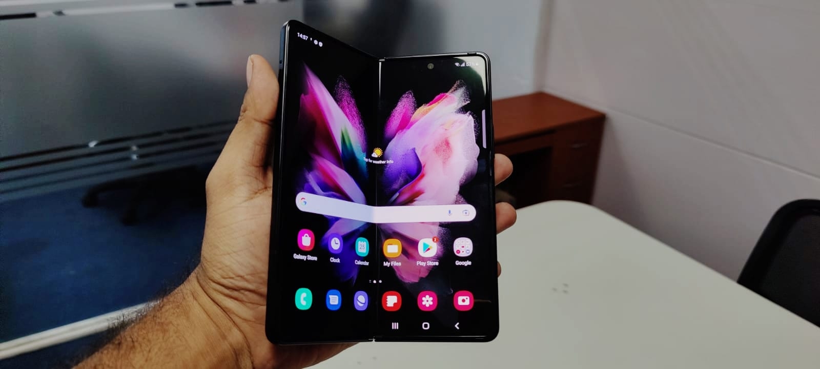 Samsung may bring dust resistance feature to Galaxy Z Fold 5, Z Flip 5 Samsung may bring dust resistance feature to Galaxy Z Fold 5, Z Flip 5