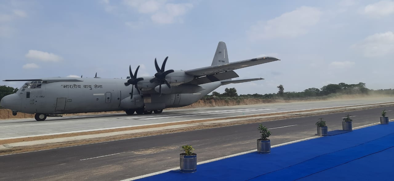 IAF aircraft carrying Rajnath, Gadkari lands at NH in Rajasthan IAF aircraft carrying Rajnath, Gadkari lands at NH in Rajasthan