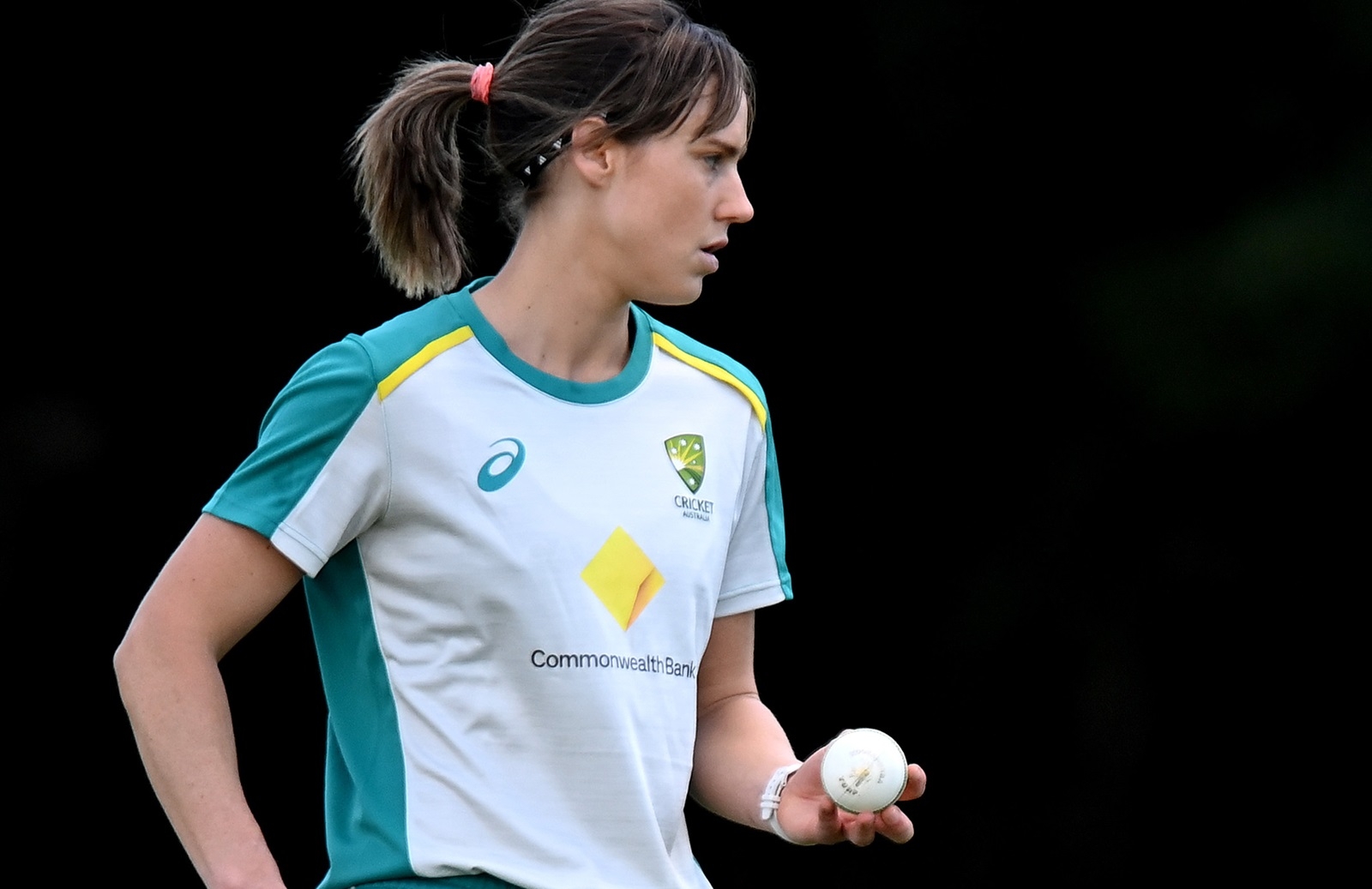 Ellyse Perry set to return to new-ball role against India women Ellyse Perry set to return to new-ball role against India women