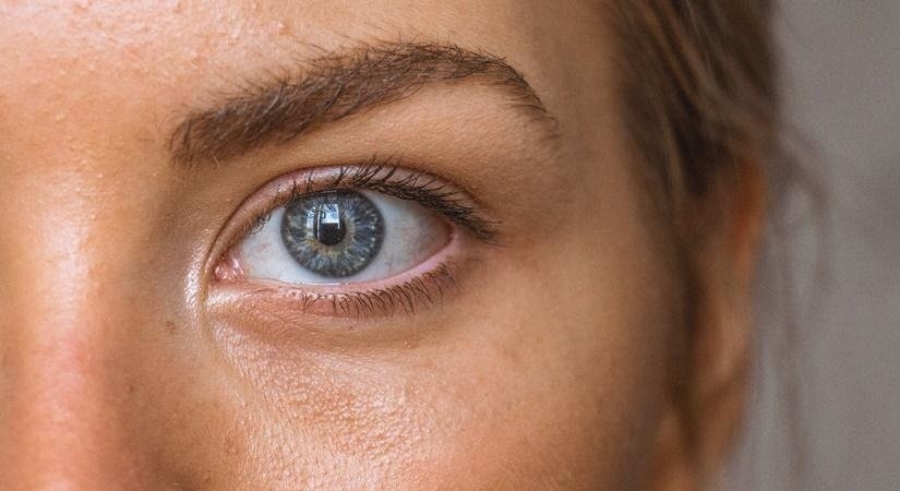 Under-eye skincare for overtime screentime Under-eye skincare for overtime screentime