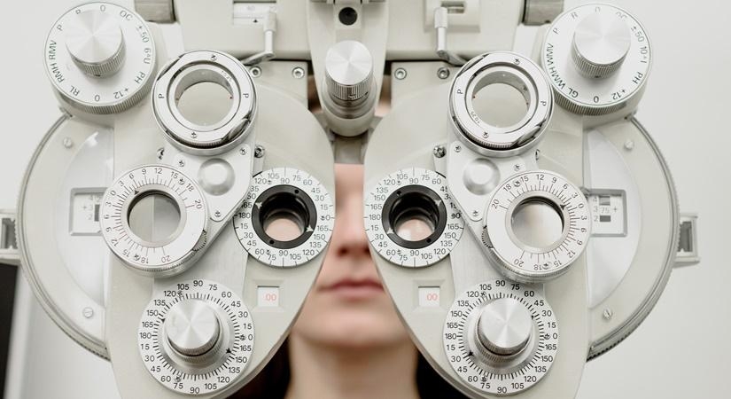 Blurring vision? Read the signs Blurring vision? Read the signs