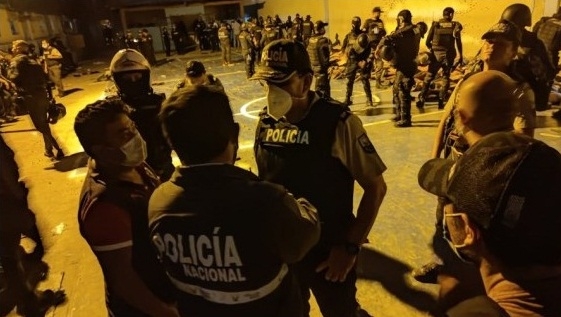 13 killed in Ecuador prison riot 13 killed in Ecuador prison riot