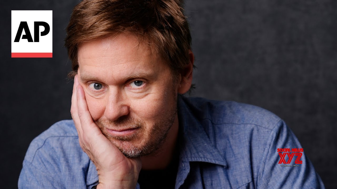 Tim Heidecker is taking music seriously (Video)