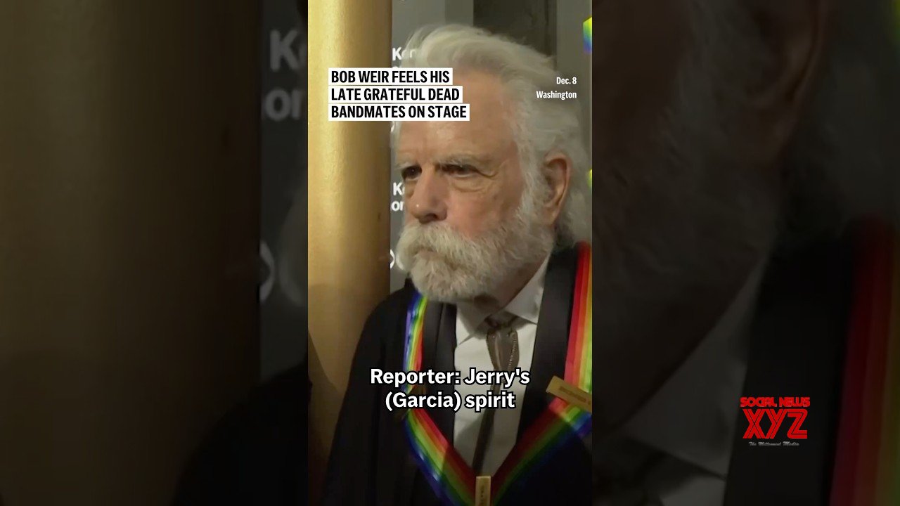 Bob Weir feels his late Grateful Dead bandmates on stage (Video)
