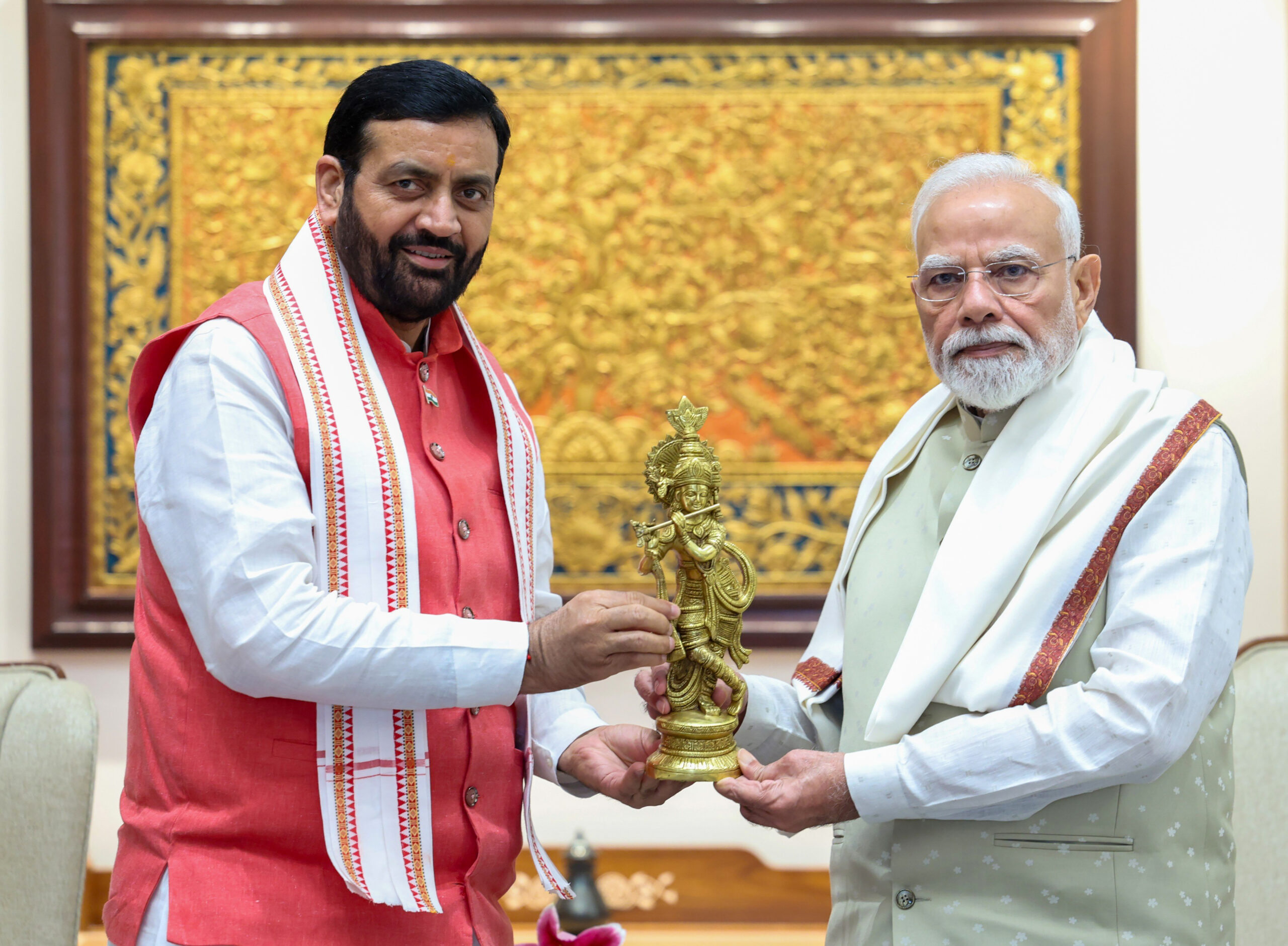 New Delhi: Haryana Chief Minister Nayab Singh Saini meets Prime Minister Narendra Modi in New Delhi on Thursday, August 27, 2026. (Photo: IANS/X/@PMOIndia)
