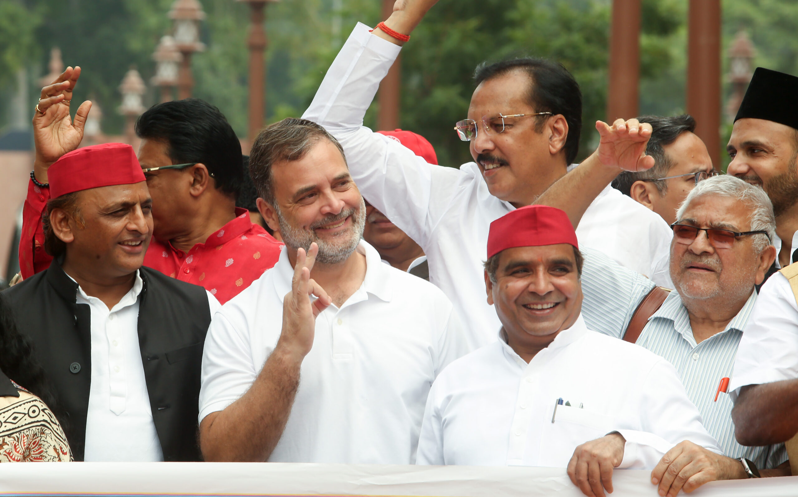 New Delhi: Leader of the Opposition in the Lok Sabha Rahul Gandhi, Samajwadi Party National President and MP Akhilesh Yadav and party MP Dharmendra Yadav during a protest against Union Home Minister Amit Shah over the alleged police action against CJP protesters on July 20 at the Parliament House complex during the Monsoon Session in New Delhi on Monday, August 10, 2026. (Photo: IANS/Prem Nath Pandey)