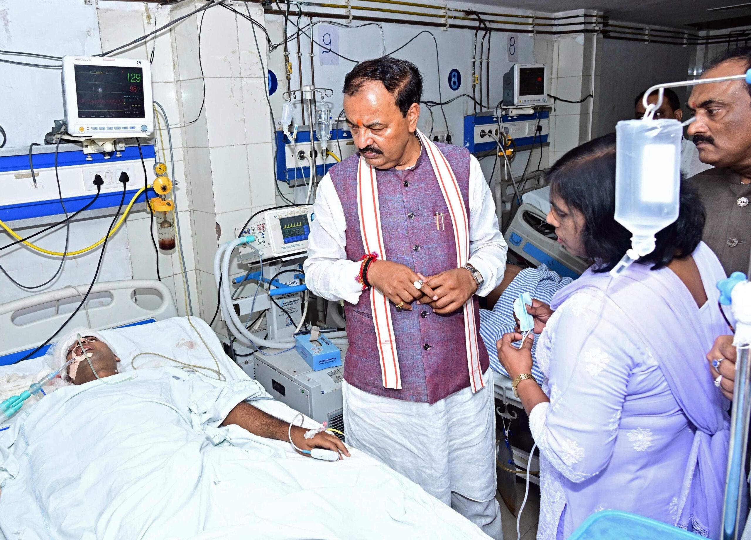 Prayagraj: Uttar Pradesh Deputy Chief Minister Keshav Prasad Maurya meets injured people at SRN Hospital following a blast at a firecracker warehouse in Kaushambi district, in Prayagraj, on Monday, August 31, 2026. (Photo: IANS/X/@kpmaurya1)