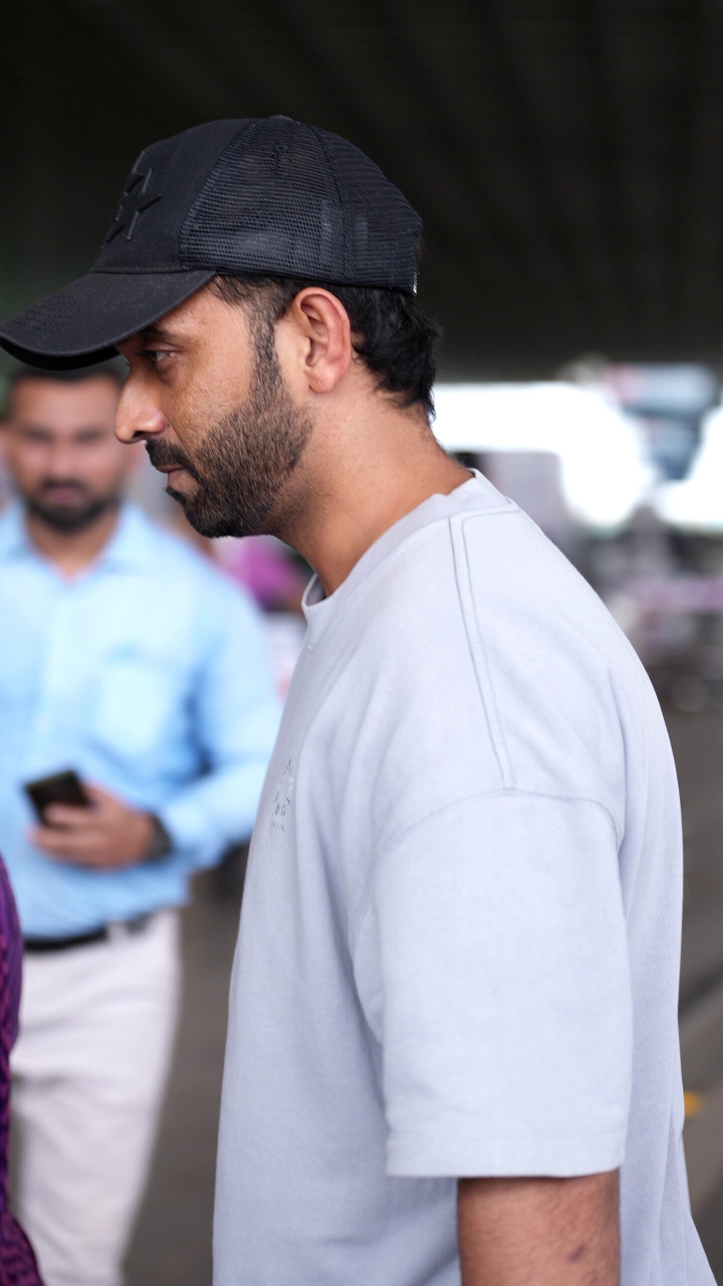 Ajinkya Rahane Spotted At Airport In Mumbai – Gallery