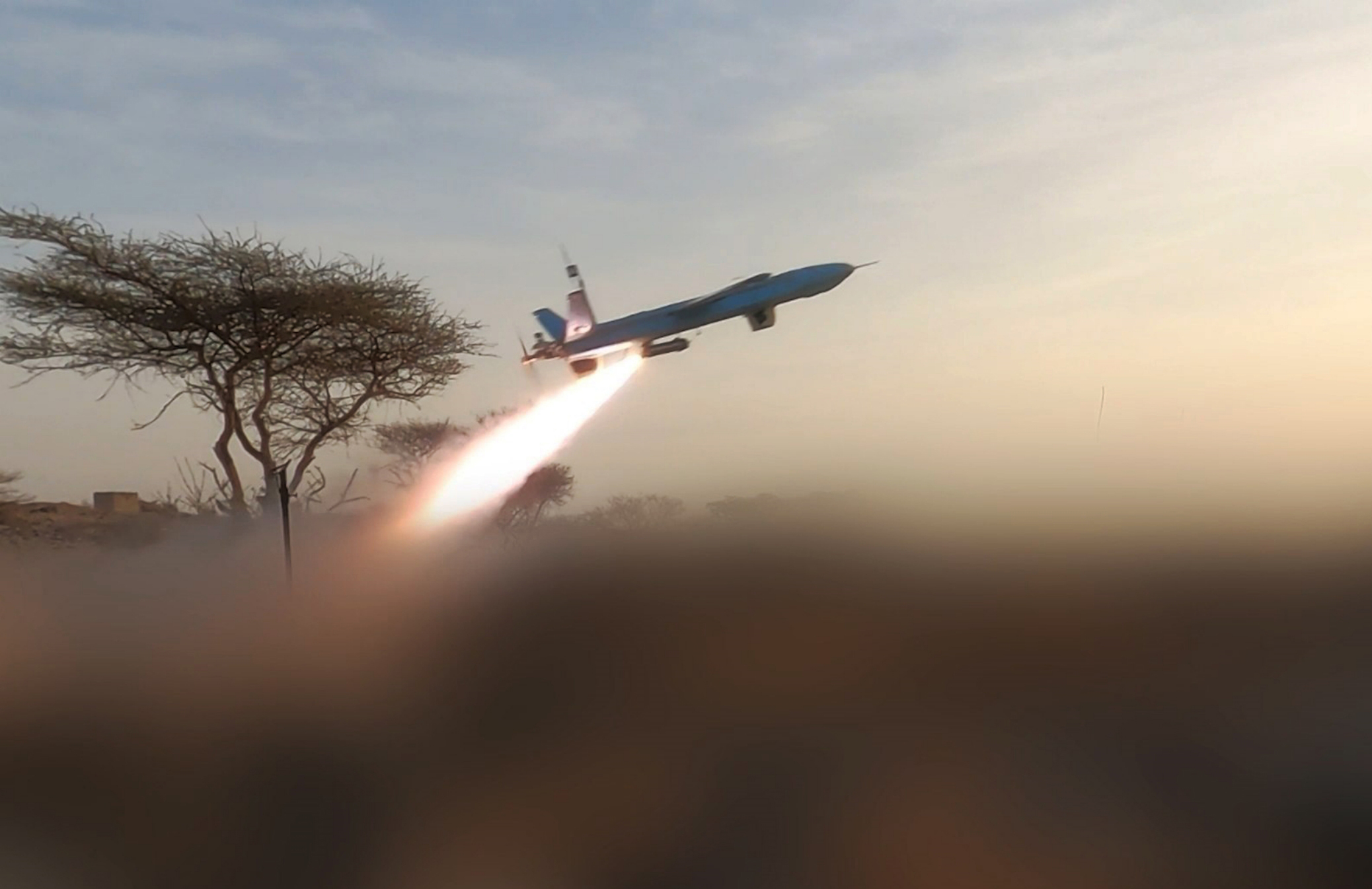 Saudi-led coalition airstrikes hit Yemen's Marib amid escalating fighting: Houthi media Saudi-led coalition airstrikes hit Yemen's Marib amid escalating fighting: Houthi media