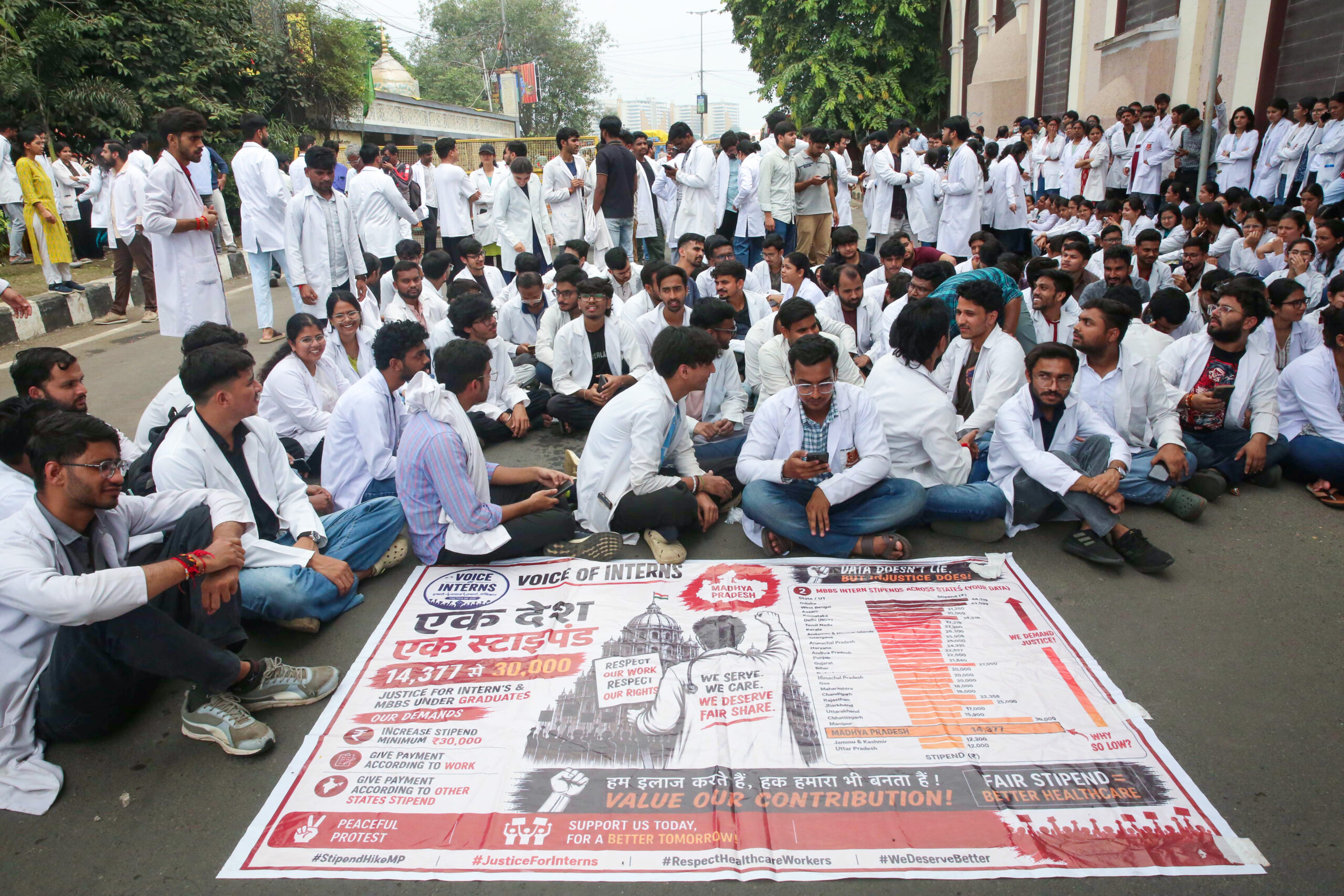 Bhopal: GMC Students Protest for Stipend Hike #Gallery Bhopal: GMC Students Protest for Stipend Hike #Gallery