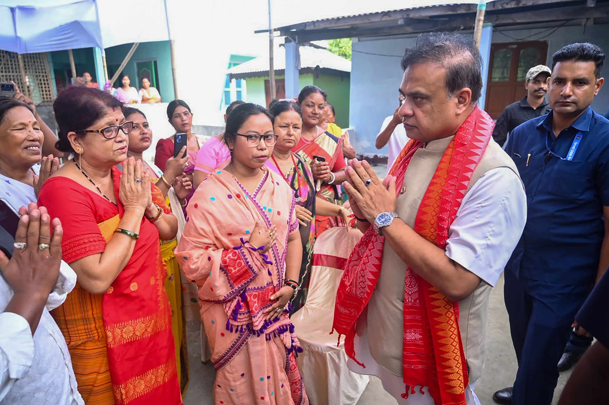 Tamulpur: Himanta Biswa Sarma Pays Tribute to Late Bijit Gwra Narzary #Gallery Tamulpur: Himanta Biswa Sarma Pays Tribute to Late Bijit Gwra Narzary #Gallery