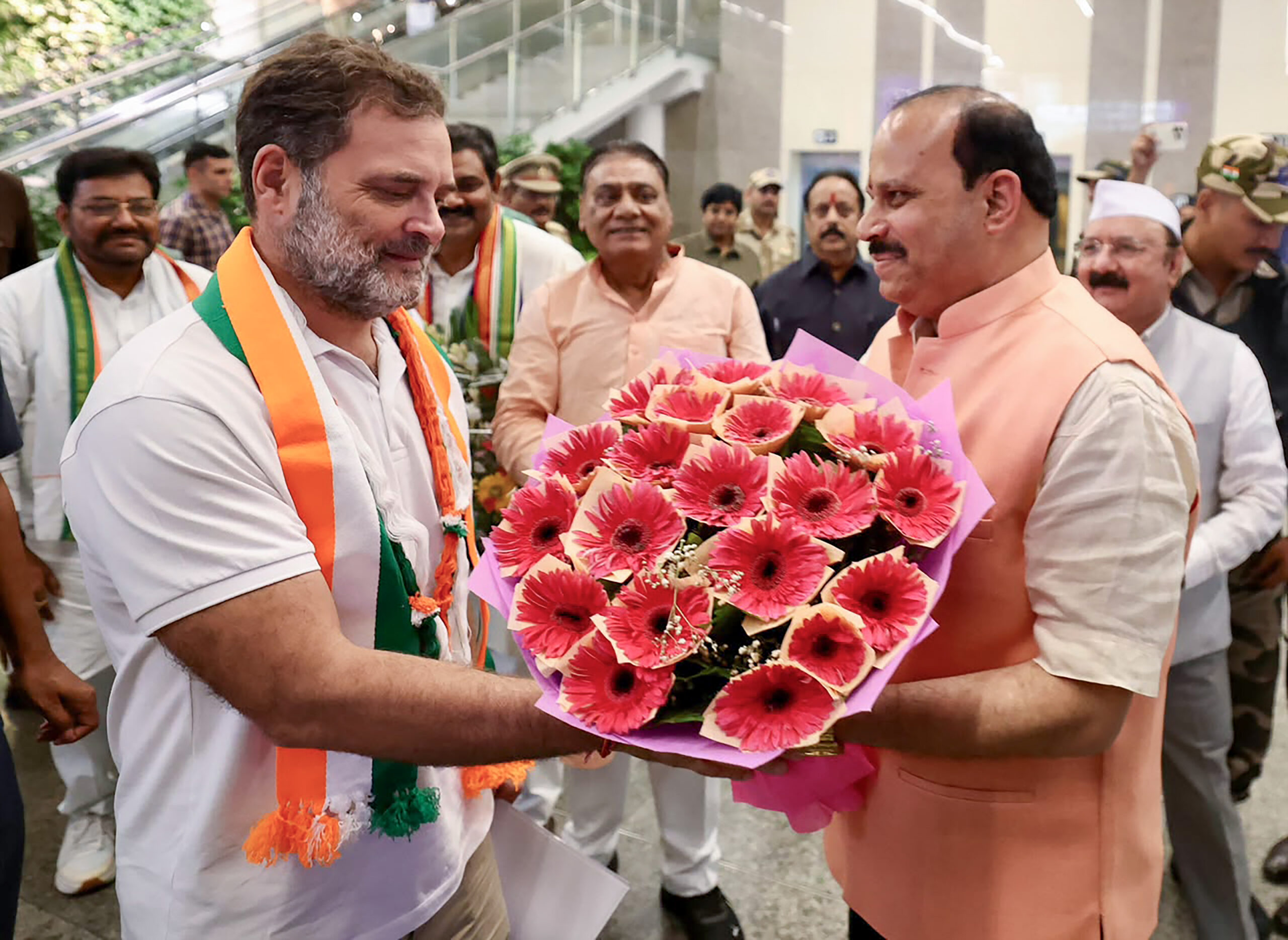 Lucknow: Rahul Gandhi receives welcome at airport #Gallery Lucknow: Rahul Gandhi receives welcome at airport #Gallery
