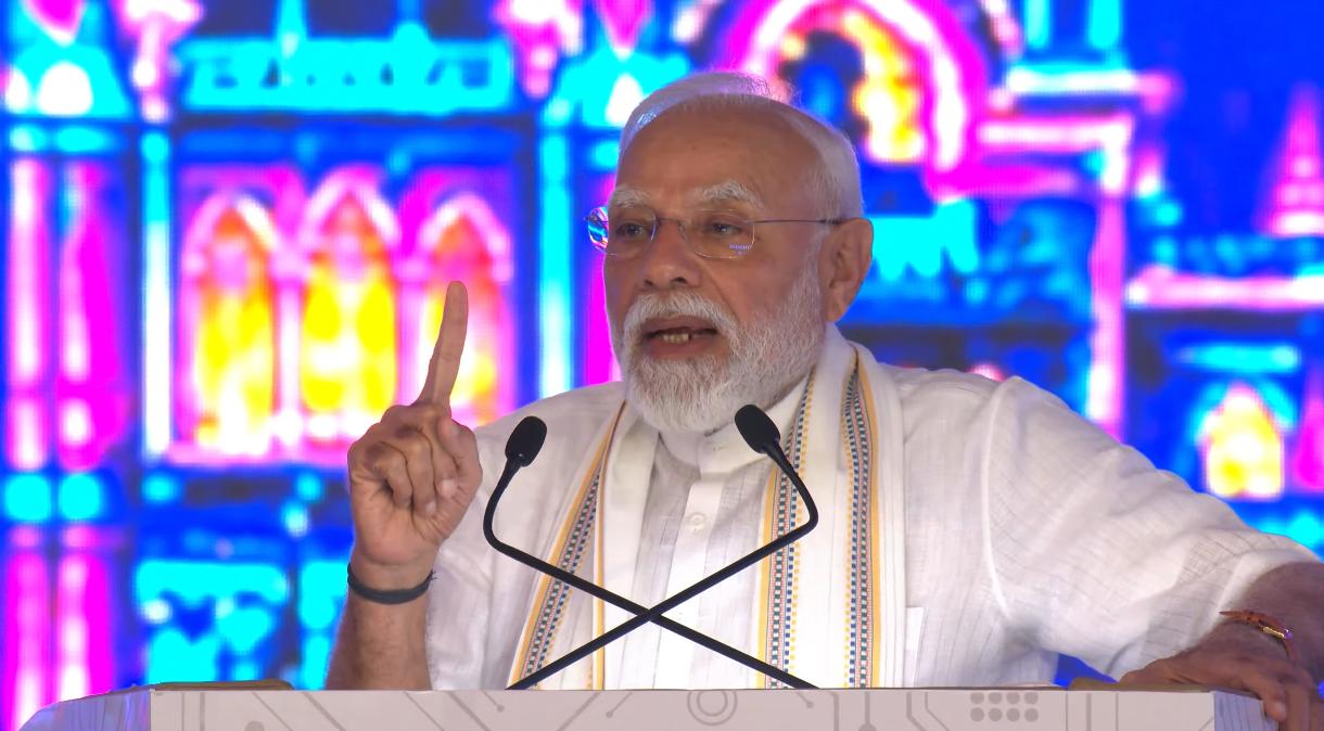 PM Modi takes ‘naraz fufa ji’ swipe at Opposition in Gujarat, says India's youth stand with ‘sach ki hunkar’ (Ld) PM Modi takes ‘naraz fufa ji’ swipe at Opposition in Gujarat, says India's youth stand with ‘sach ki hunkar’ (Ld)