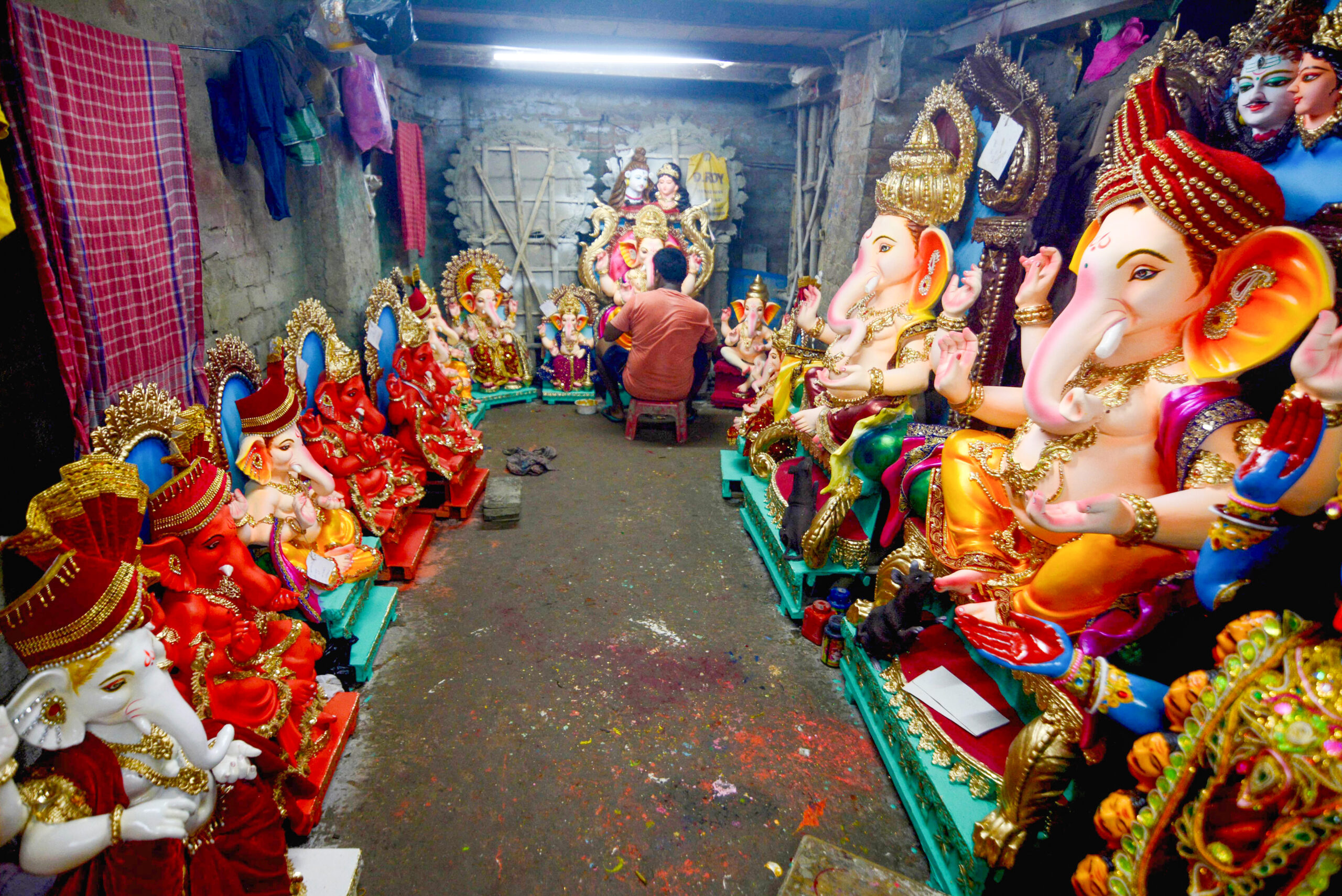 Paschim Medinipur: Preparations underway for Ganesh Chaturthi #Gallery Paschim Medinipur: Preparations underway for Ganesh Chaturthi #Gallery