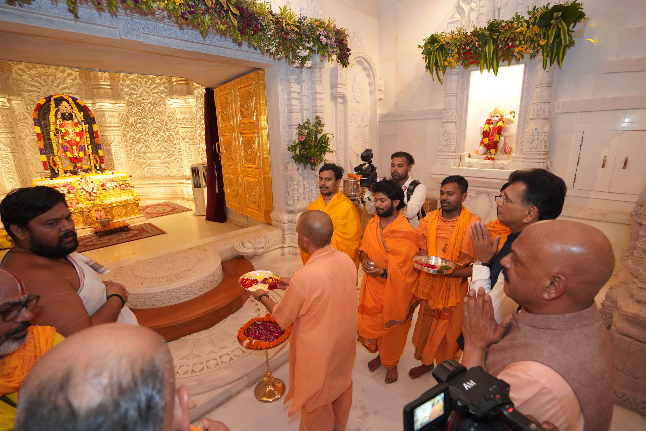 Ayodhya: CM Yogi Adityanath Offers Prayers at Ram Temple #Gallery Ayodhya: CM Yogi Adityanath Offers Prayers at Ram Temple #Gallery