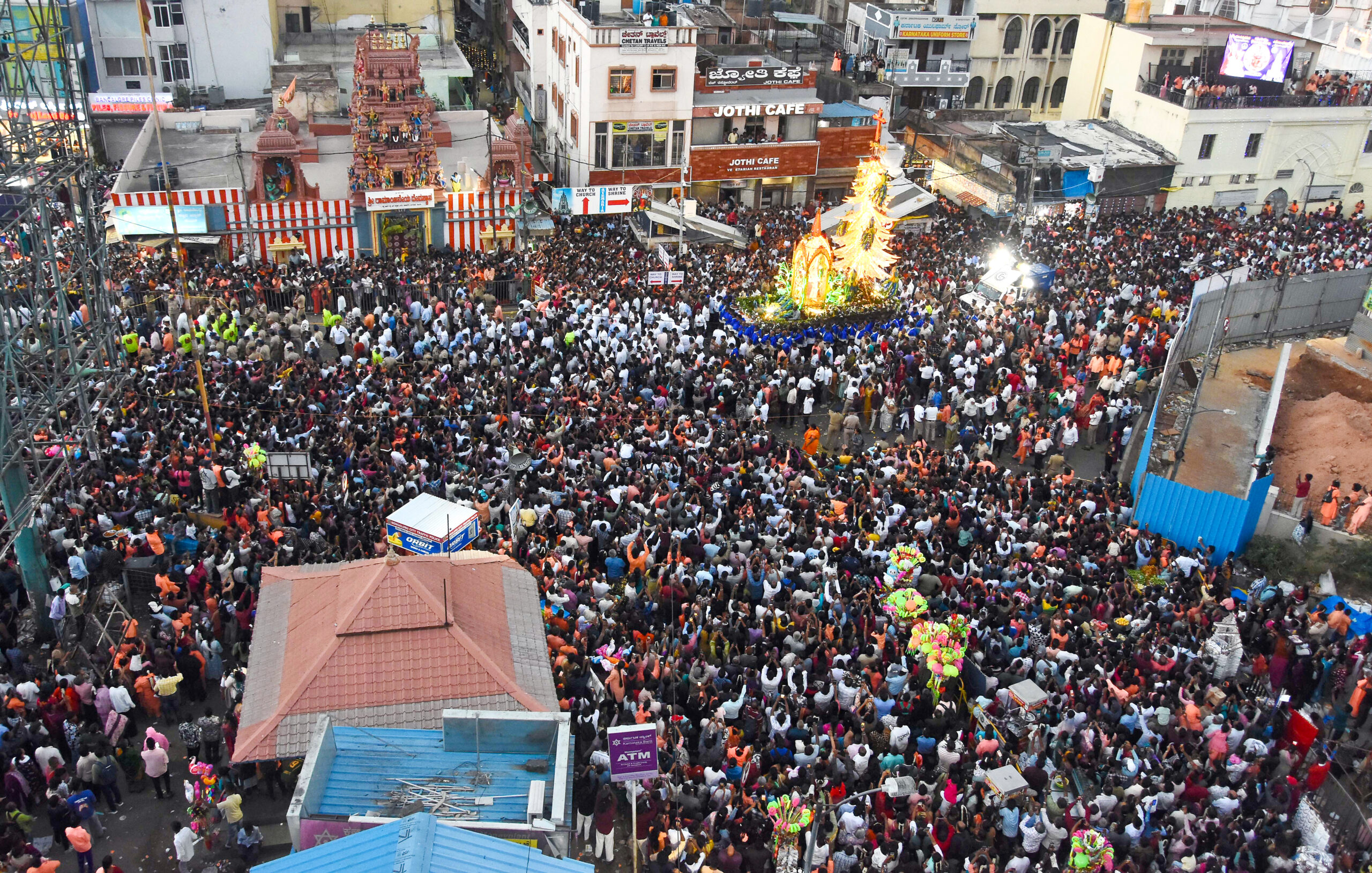 Bengaluru: St Mary’s Annual Feast Chariot Procession #Gallery Bengaluru: St Mary’s Annual Feast Chariot Procession #Gallery