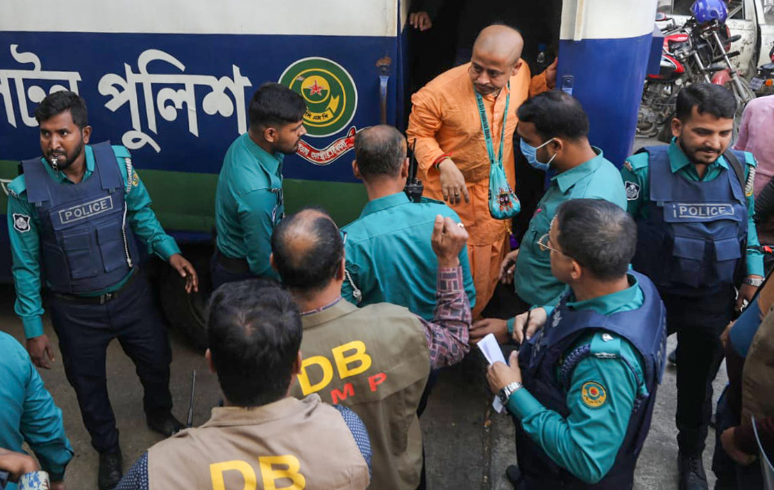 Extreme manifestation of inhumanity: Awami League slams B'desh govt over imprisonment of Hindu priest Extreme manifestation of inhumanity: Awami League slams B'desh govt over imprisonment of Hindu priest