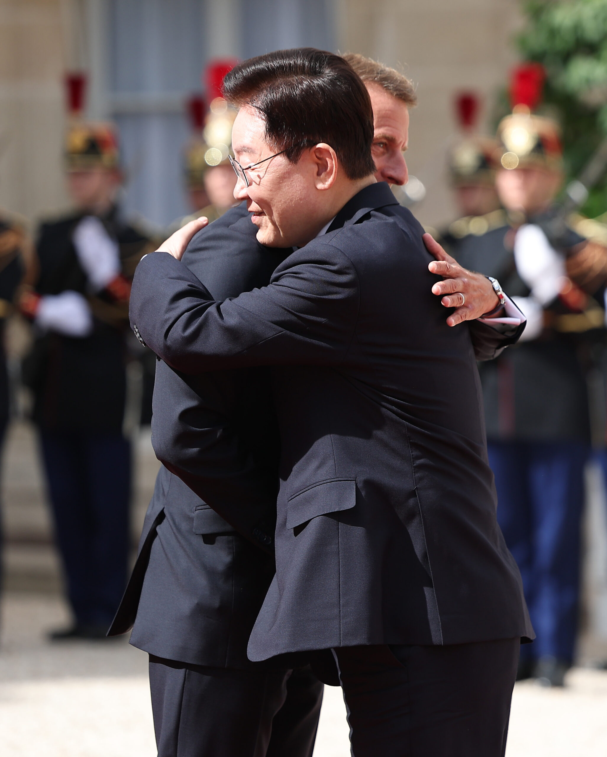 Paris: Lee Jae Myung Emmanuel Macron Meeting #Gallery Paris: Lee Jae Myung Emmanuel Macron Meeting #Gallery