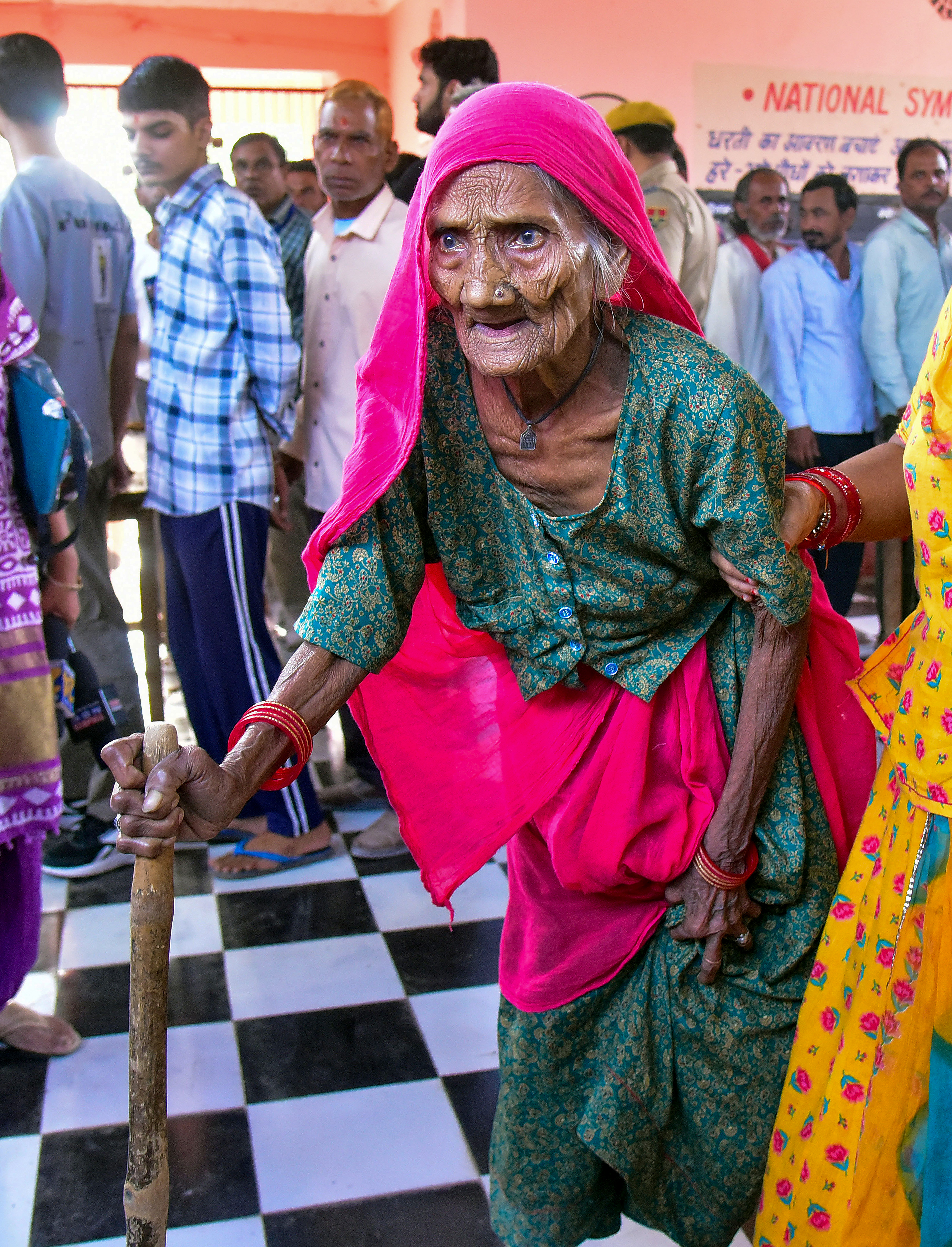 Bikaner: Voting underway in local body elections #Gallery Bikaner: Voting underway in local body elections #Gallery