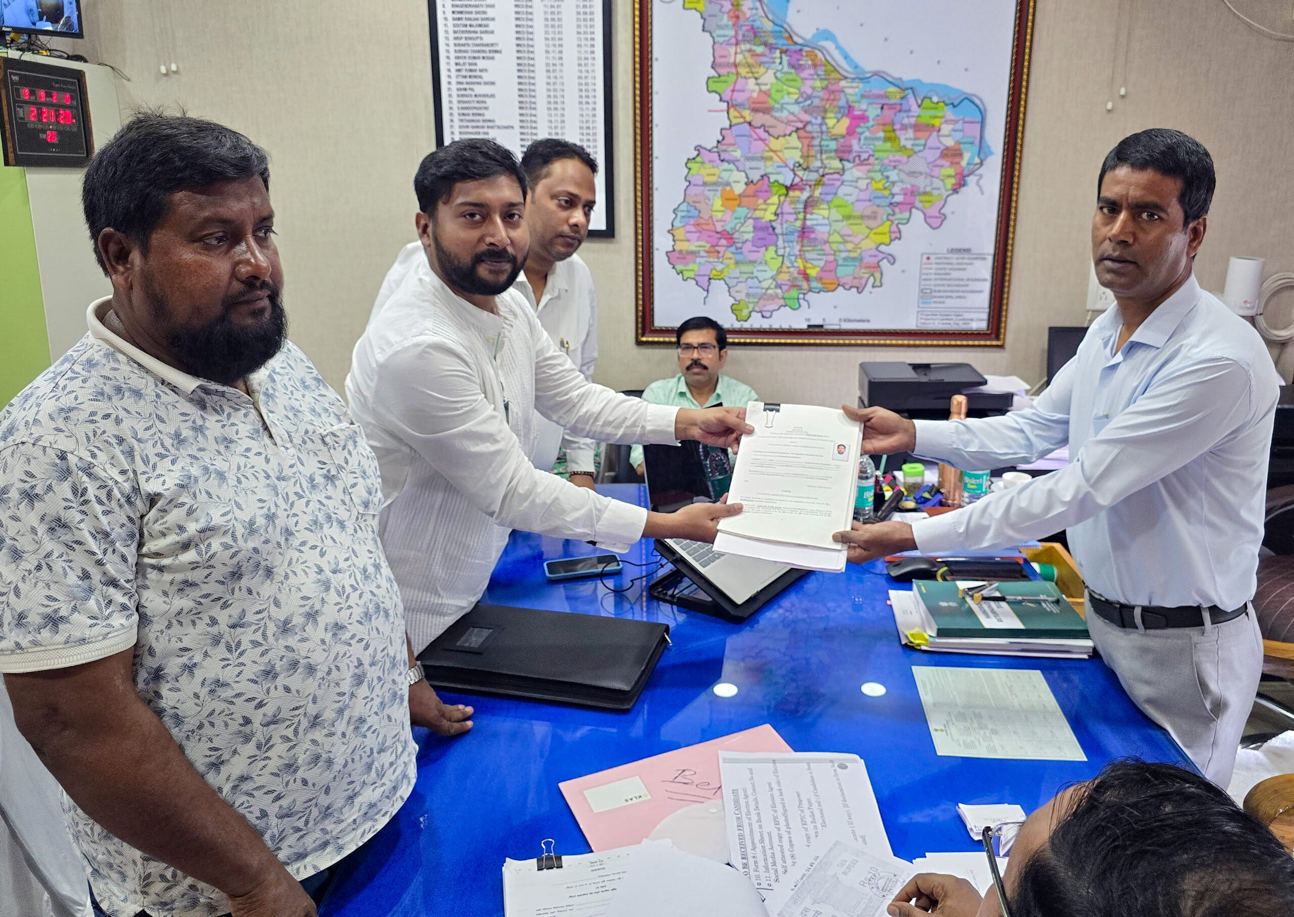 Murshidabad: Gulam Nabi Azad files nomination #Gallery Murshidabad: Gulam Nabi Azad files nomination #Gallery