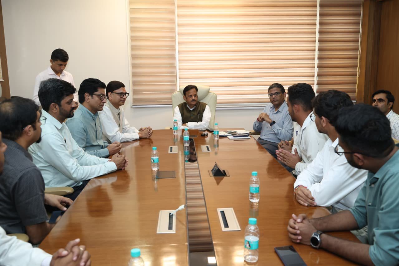 MP govt agrees to raise intern doctors’ stipend to Rs 21,500 after three-day protest MP govt agrees to raise intern doctors’ stipend to Rs 21,500 after three-day protest