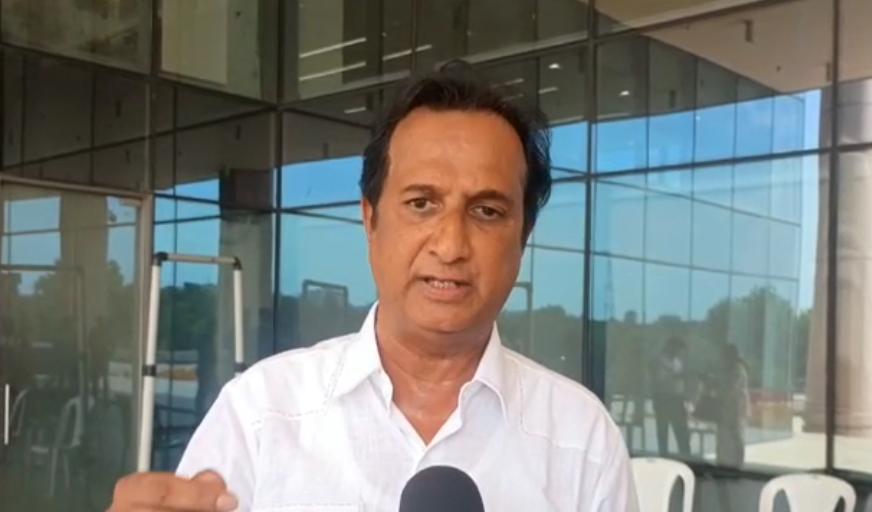 'Vande Mataram' row: Cong MLA says he stood through traditional rendition, sat for additional lines (Ld) 'Vande Mataram' row: Cong MLA says he stood through traditional rendition, sat for additional lines (Ld)