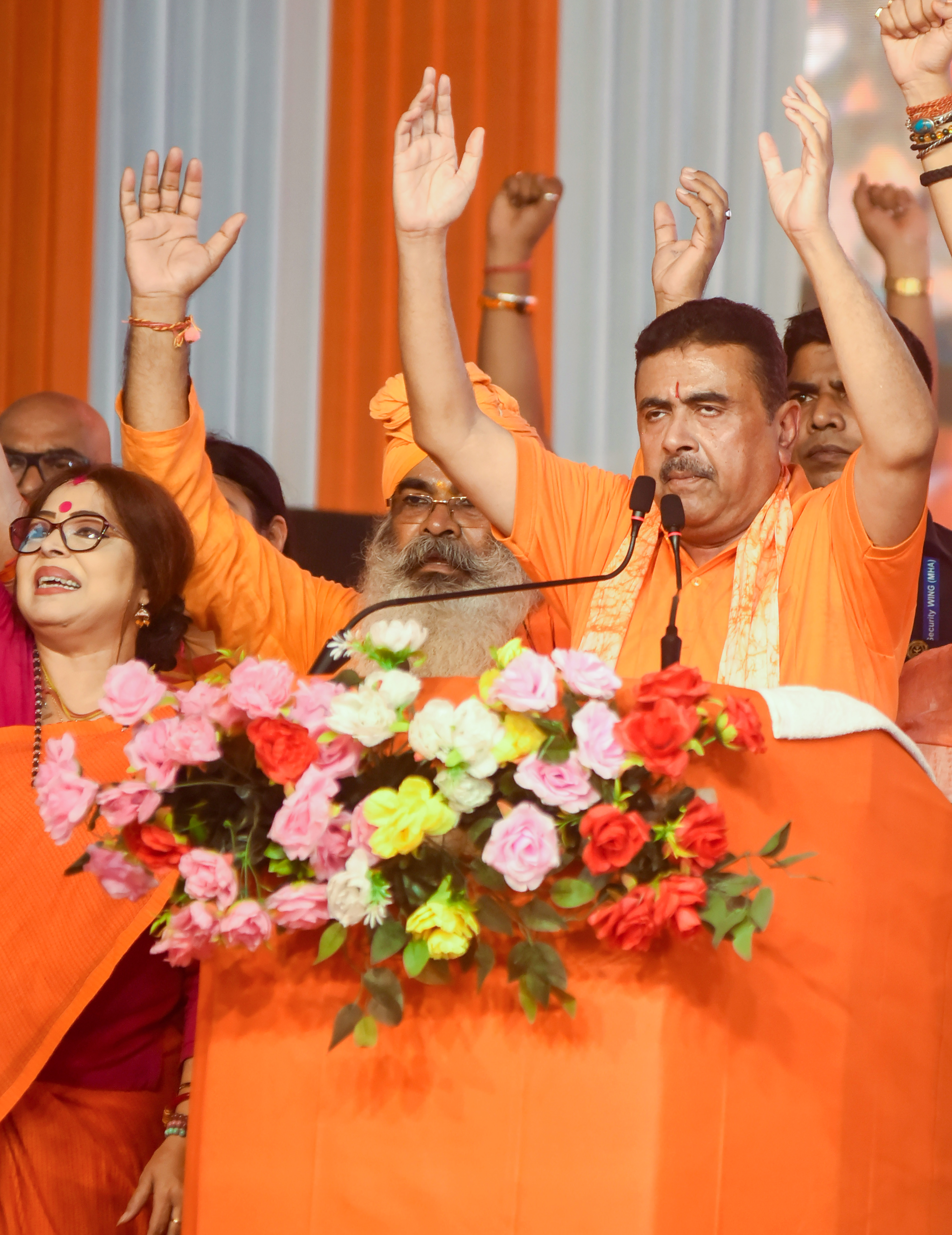 Kolkata: CM Suvendu Adhikari participates in the 'Gerua Samman Yatra' #Gallery Kolkata: CM Suvendu Adhikari participates in the 'Gerua Samman Yatra' #Gallery