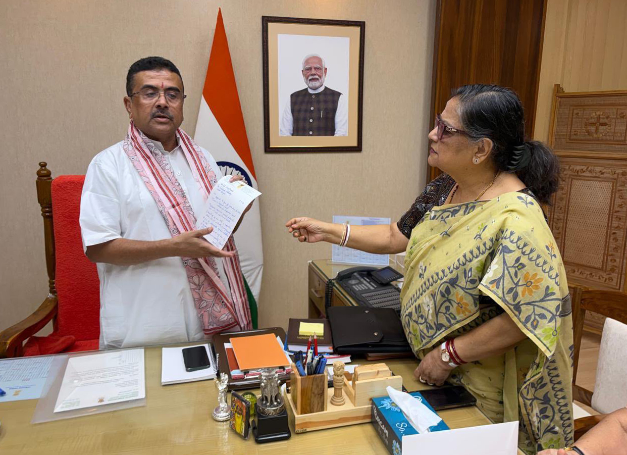 Kolkata: Nationalist Citizens Party of India (NCPI) MP Kakoli Ghosh Dastidar meets West Bengal Chief Minister Suvendu Adhikari at Nabanna in Kolkata on Wednesday, September 9, 2026. (Photo: IANS/CMO)