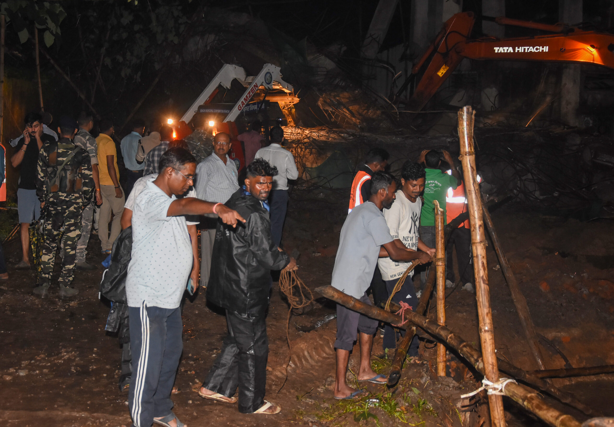 Ranchi: Rescue Operation Underway After Water Tank Collapses #Gallery Ranchi: Rescue Operation Underway After Water Tank Collapses #Gallery