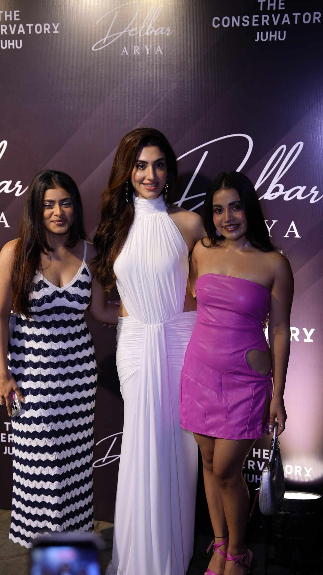 Zareen Khan, Riva Kishan, Kushal Tandon, Sohail Khan And Others At Delbar Arya's Alliance Party Gallery Zareen Khan, Riva Kishan, Kushal Tandon, Sohail Khan And Others At Delbar Arya's Alliance Party Gallery
