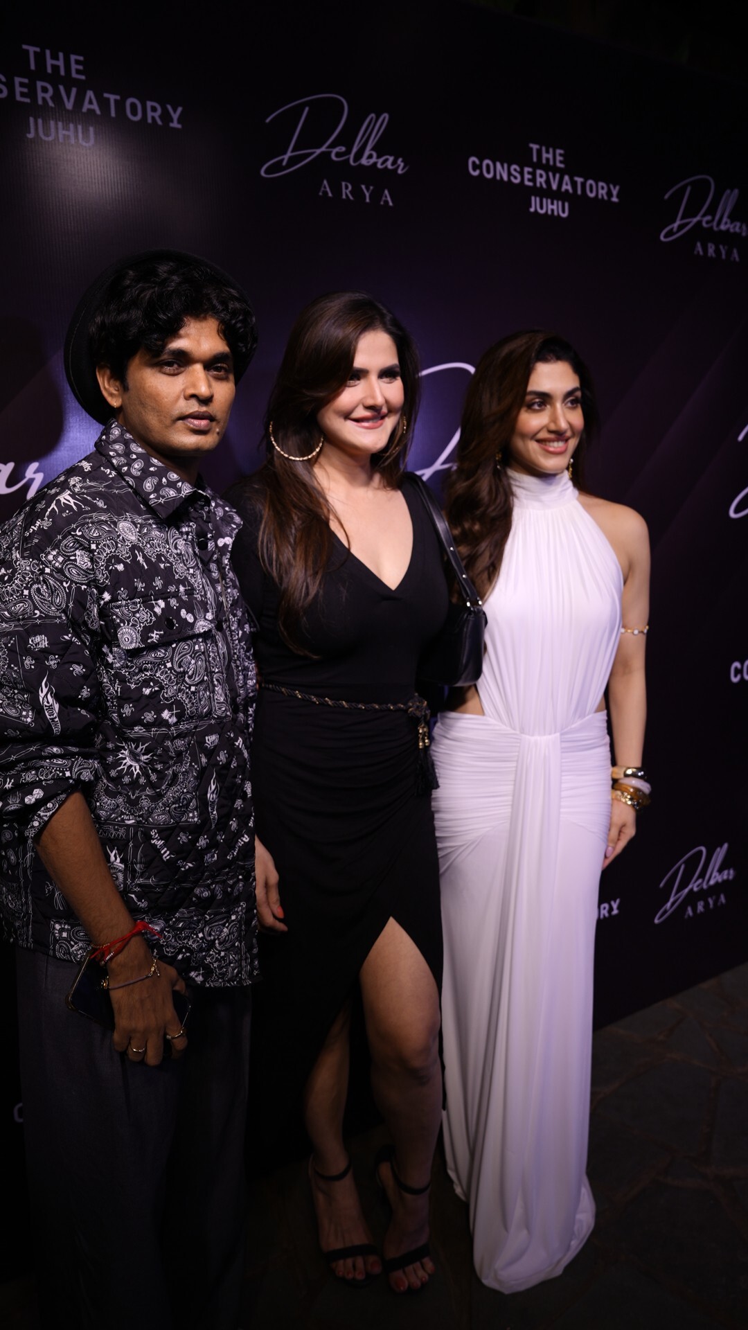 Zareen Khan, Riva Kishan, Kushal Tandon, Sohail Khan And Others At Delbar Arya's Alliance Party Gallery Zareen Khan, Riva Kishan, Kushal Tandon, Sohail Khan And Others At Delbar Arya's Alliance Party Gallery