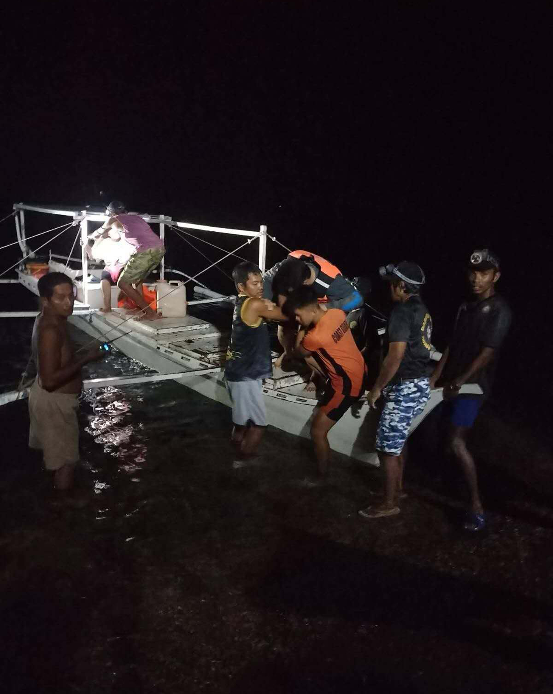 Palawan: Rescue Operation After Vessel Fire #Gallery Palawan: Rescue Operation After Vessel Fire #Gallery