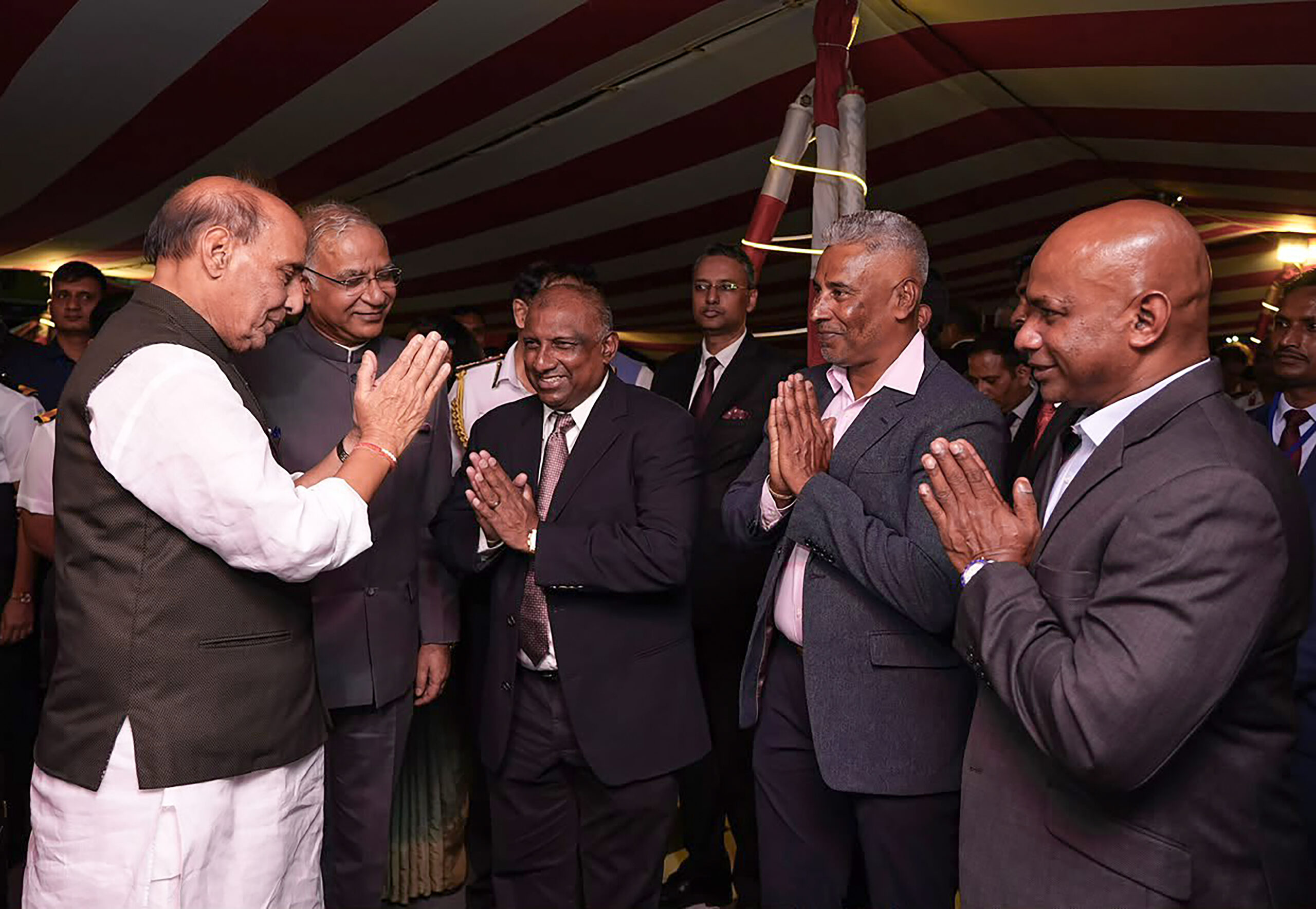 Colombo: Rajnath Singh Meets Sri Lankan Cricket Legends #Gallery Colombo: Rajnath Singh Meets Sri Lankan Cricket Legends #Gallery