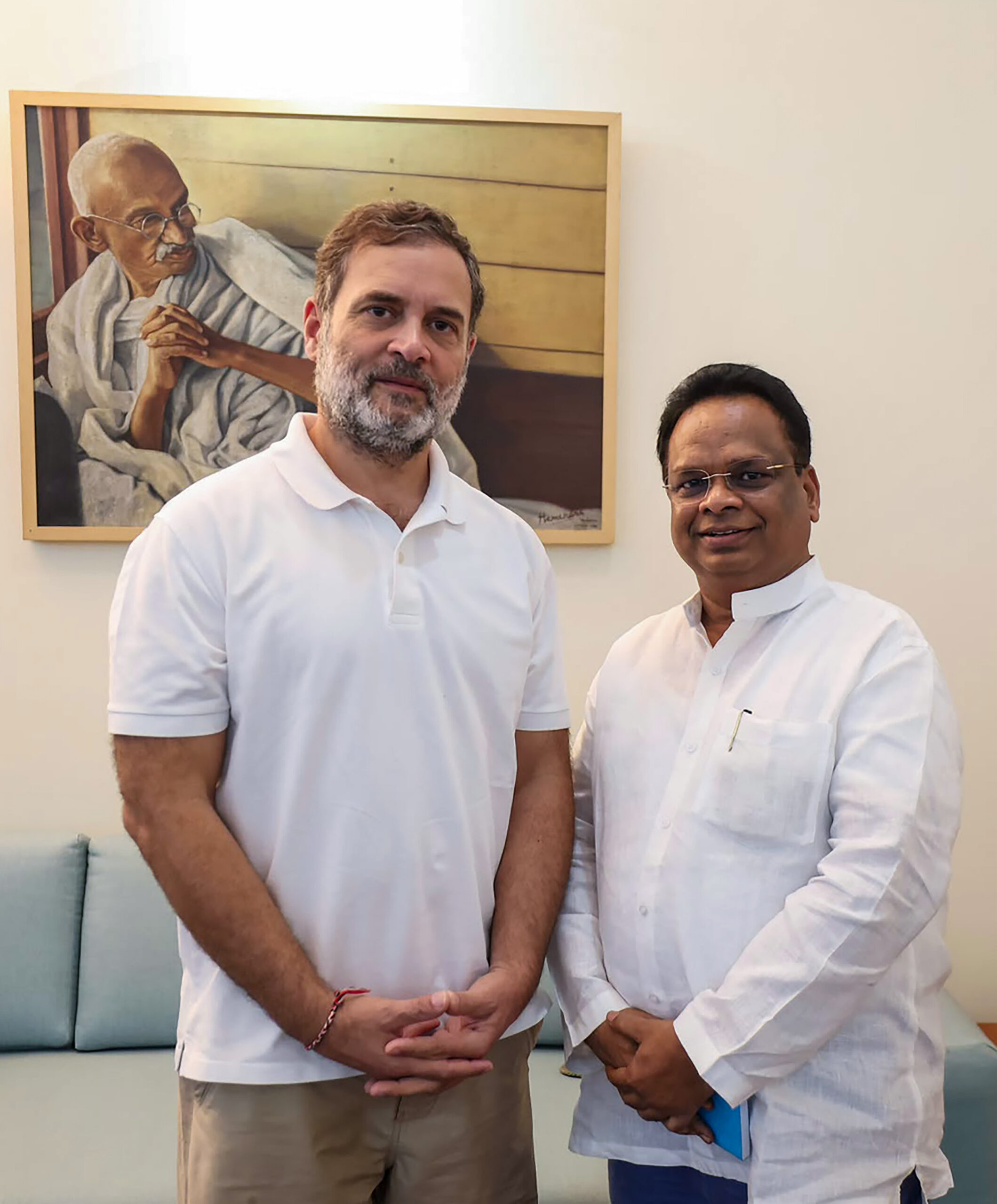 New Delhi: Rahul Gandhi Meets Srikrishna Vellapalli Prasad #Gallery New Delhi: Rahul Gandhi Meets Srikrishna Vellapalli Prasad #Gallery