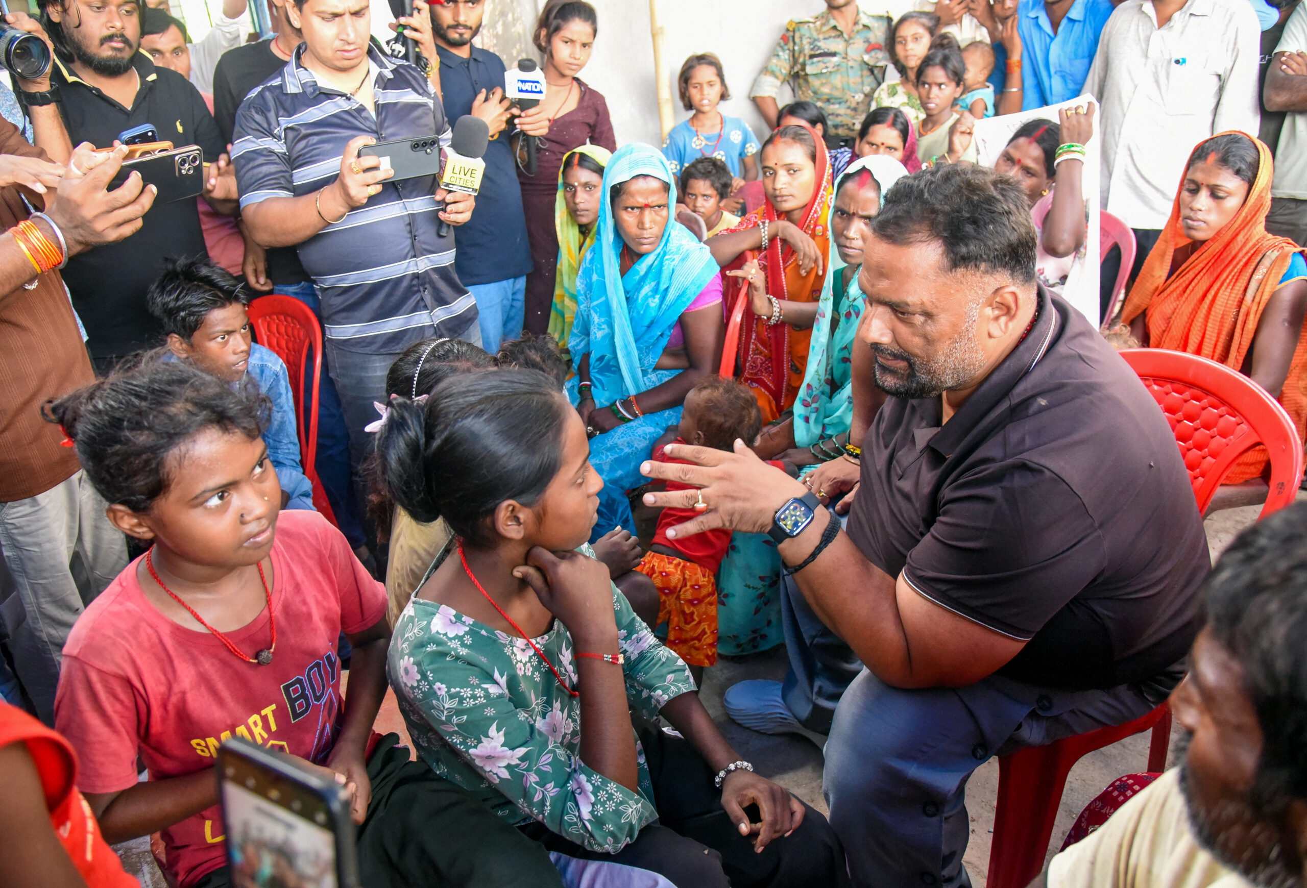Patna: Pappu Yadav Interacts with Flood Affected People #Gallery Patna: Pappu Yadav Interacts with Flood Affected People #Gallery