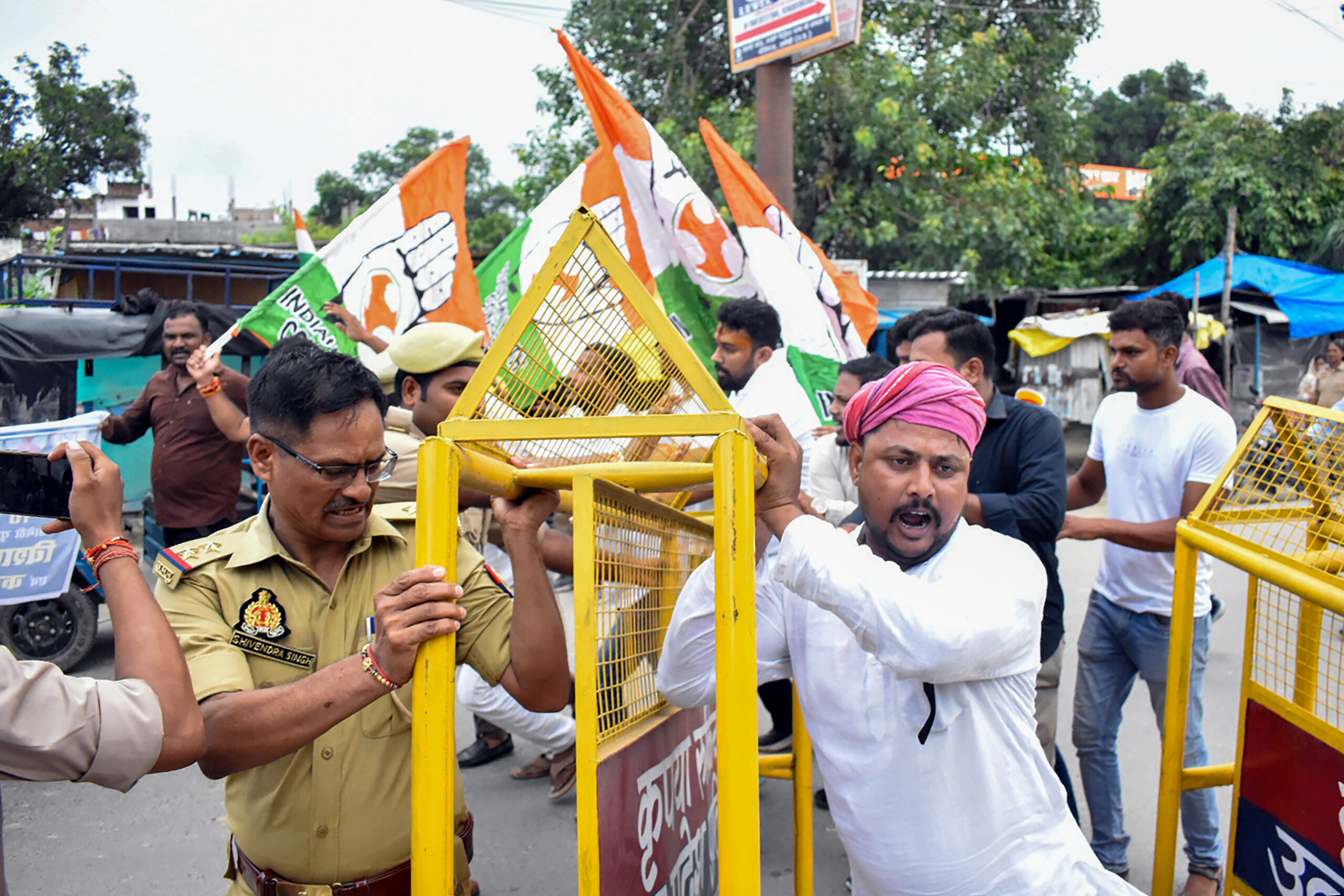 Amethi: Congress Protest Over Haldwani Purification Row #Gallery Amethi: Congress Protest Over Haldwani Purification Row #Gallery