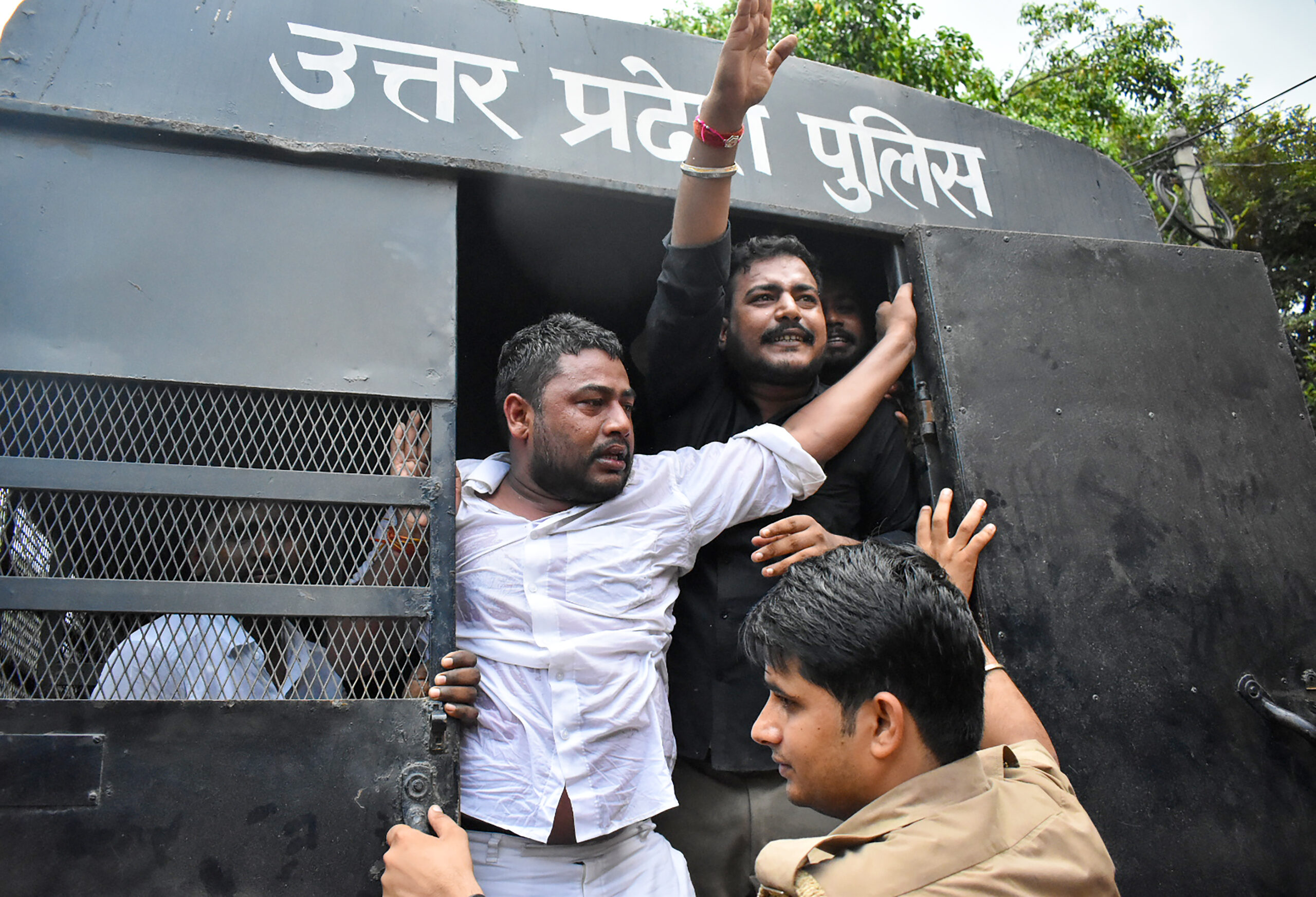 Amethi: Congress Protest Over Haldwani Purification Row #Gallery Amethi: Congress Protest Over Haldwani Purification Row #Gallery