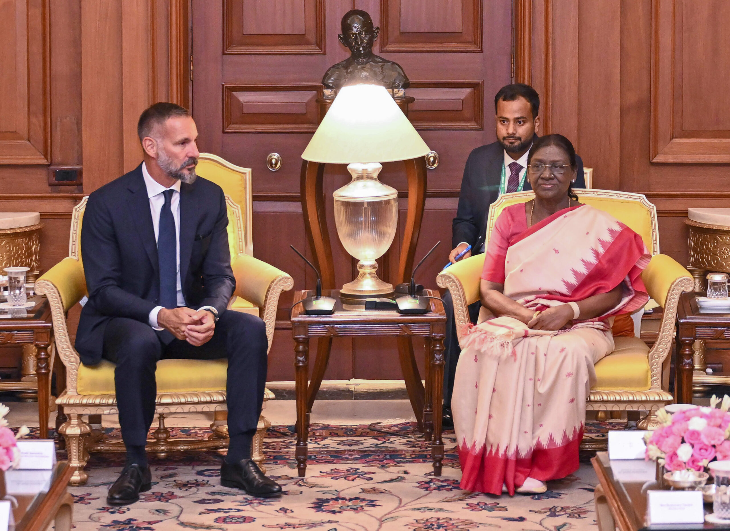 New Delhi: President Murmu meets Prince Rahim Aga Khan V #Gallery New Delhi: President Murmu meets Prince Rahim Aga Khan V #Gallery