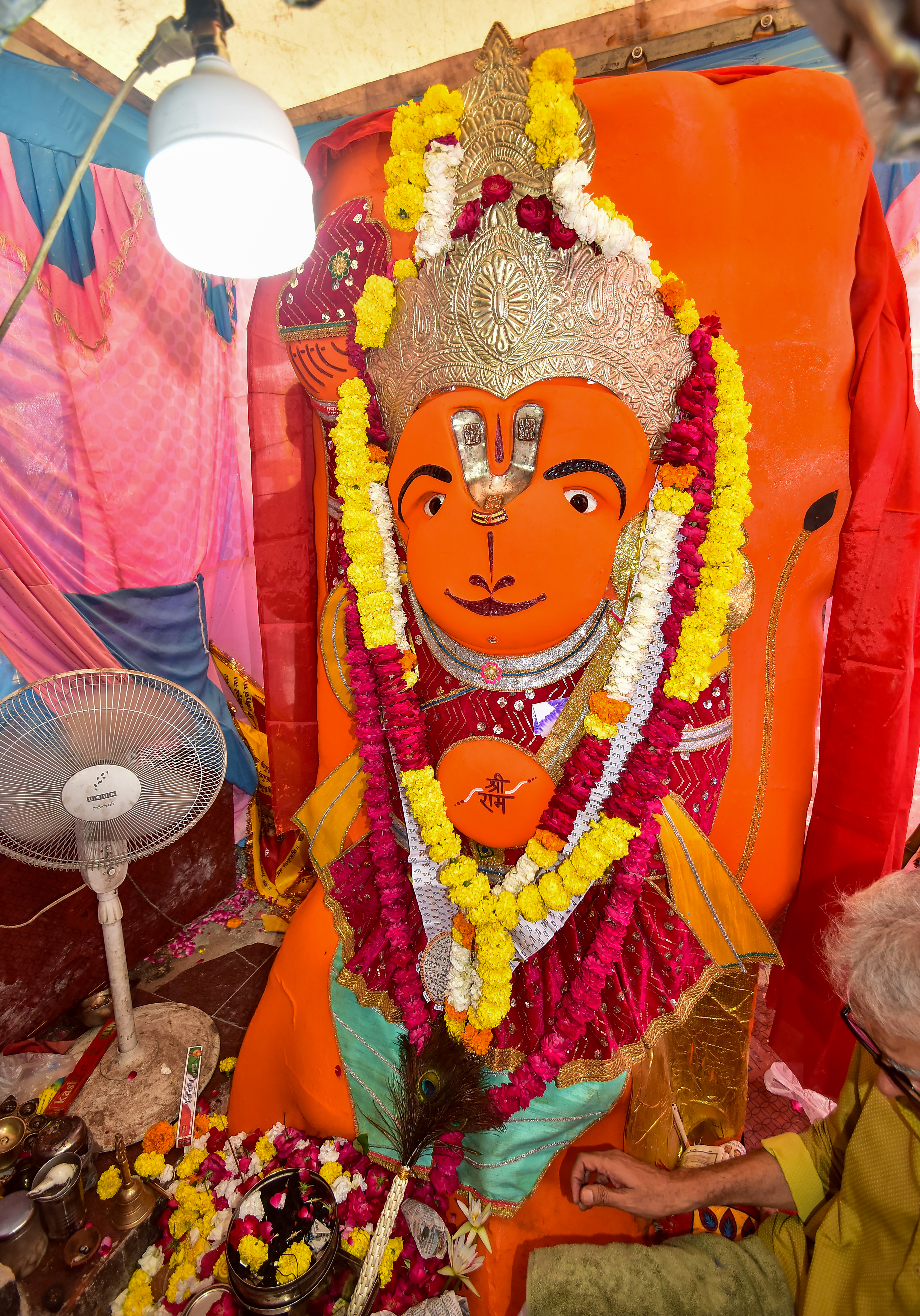 Ujjain: Devotees Flock to 170 Year Old Khade Hanuman Temple #Gallery Ujjain: Devotees Flock to 170 Year Old Khade Hanuman Temple #Gallery