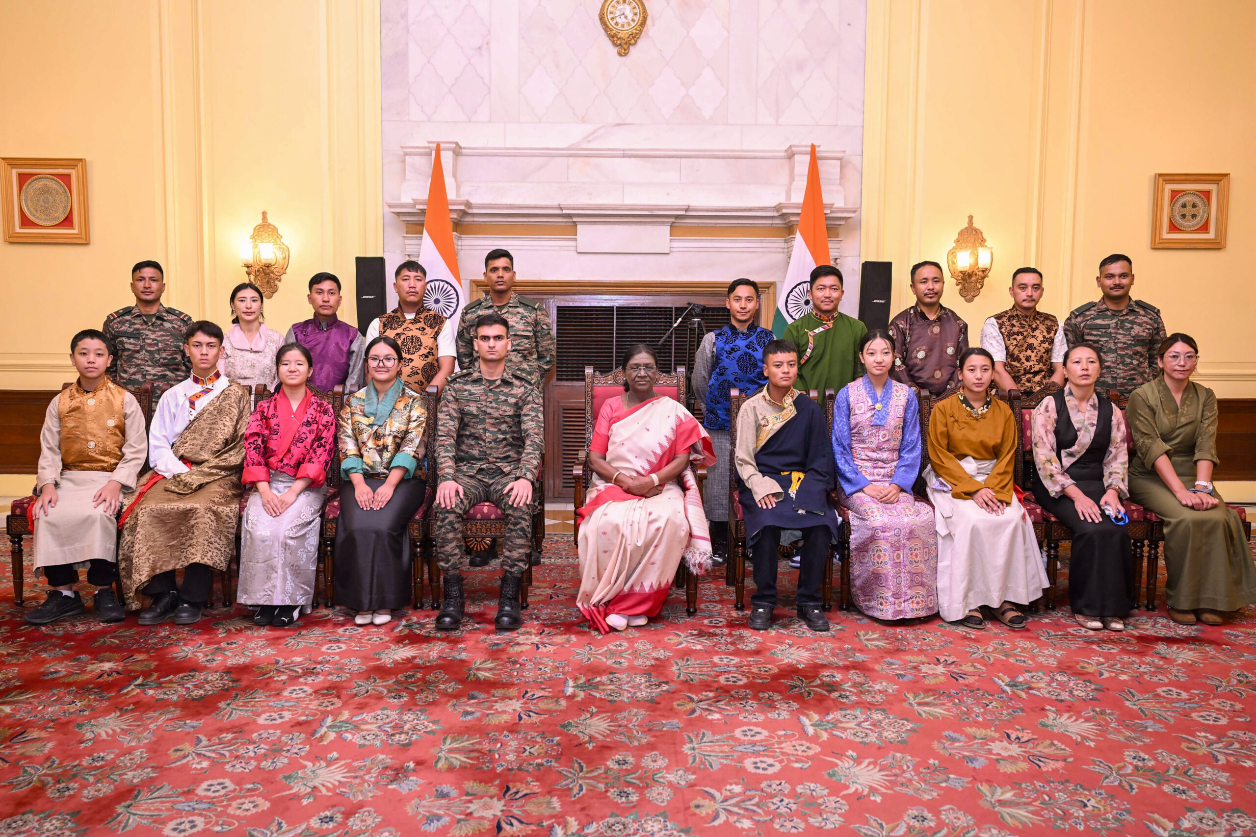 New Delhi: President Murmu meets Sikkim students #Gallery New Delhi: President Murmu meets Sikkim students #Gallery