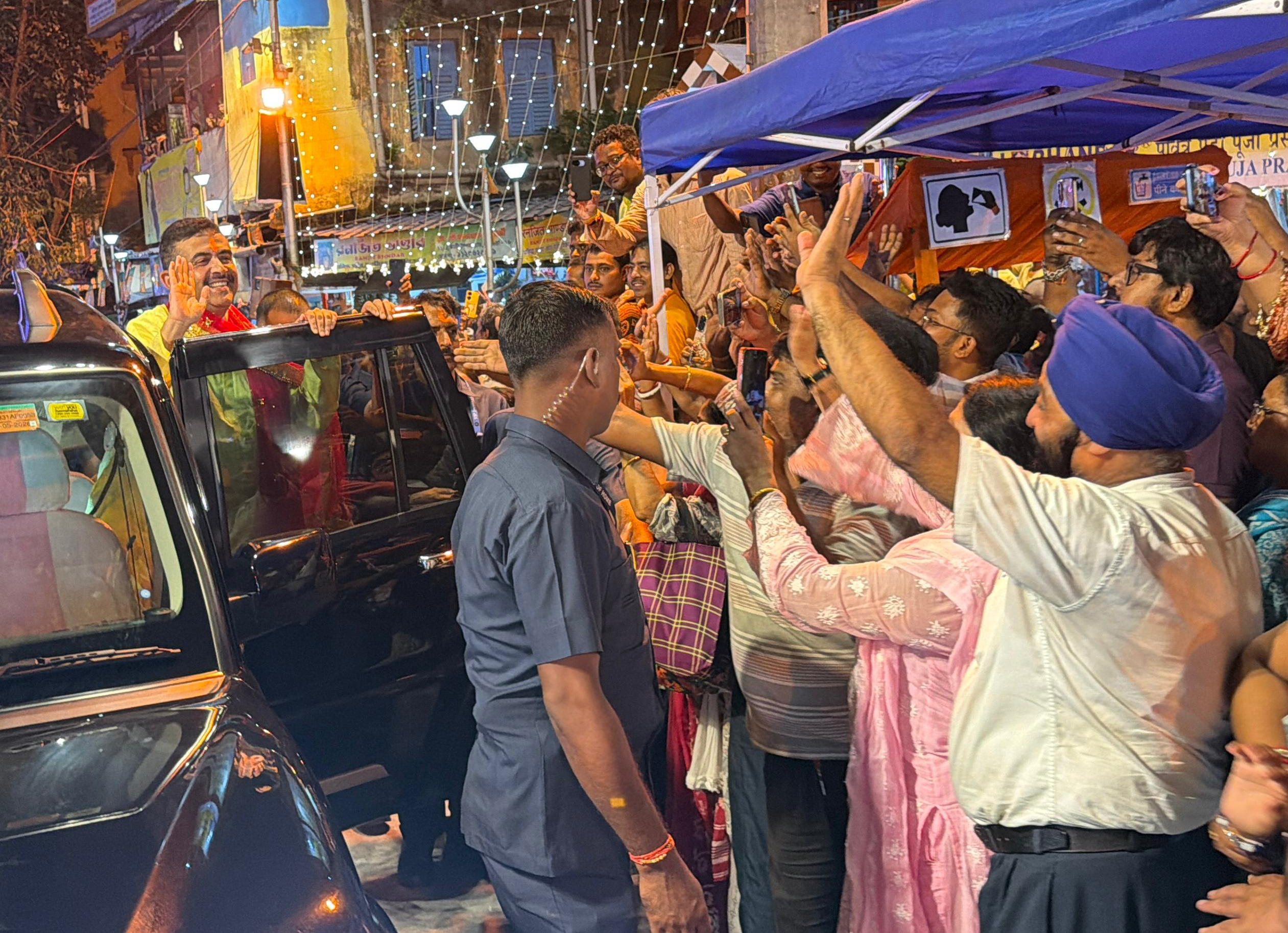 Kolkata: Suvendu Adhikari Visits Kalighat Kali Temple #Gallery Kolkata: Suvendu Adhikari Visits Kalighat Kali Temple #Gallery