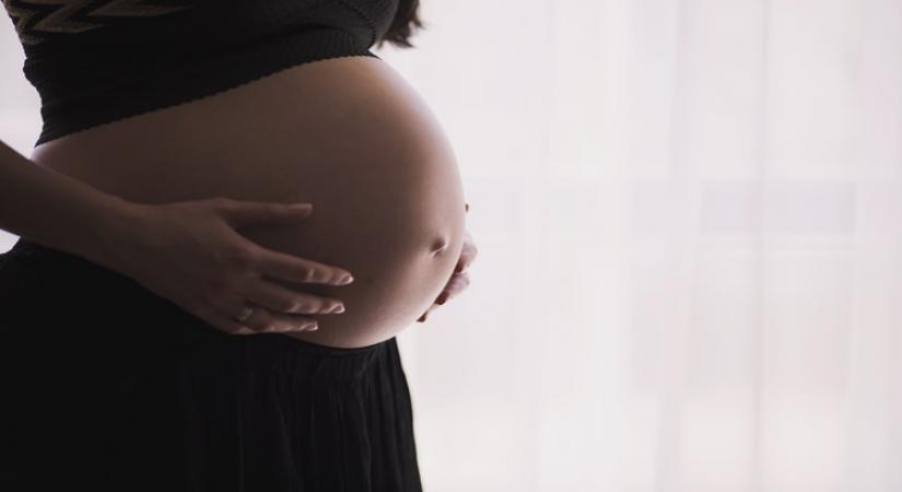 Bengal Health Department preparing SOP for cases of under-18 girls becoming pregnant Bengal Health Department preparing SOP for cases of under-18 girls becoming pregnant
