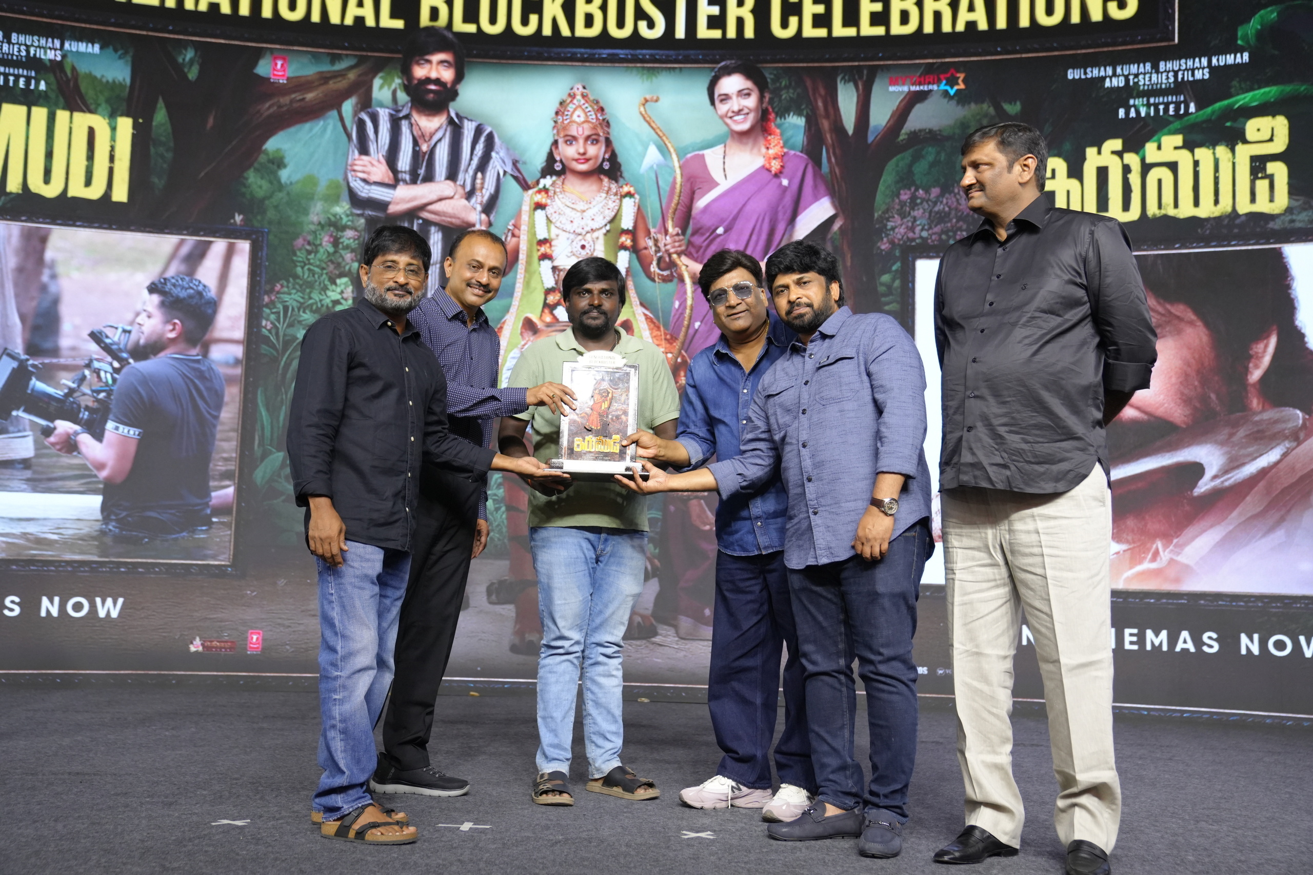 Ravi Teja's Generational Blockbuster Movie IRUMUDI Celebrations - Gallery Ravi Teja's Generational Blockbuster Movie IRUMUDI Celebrations - Gallery