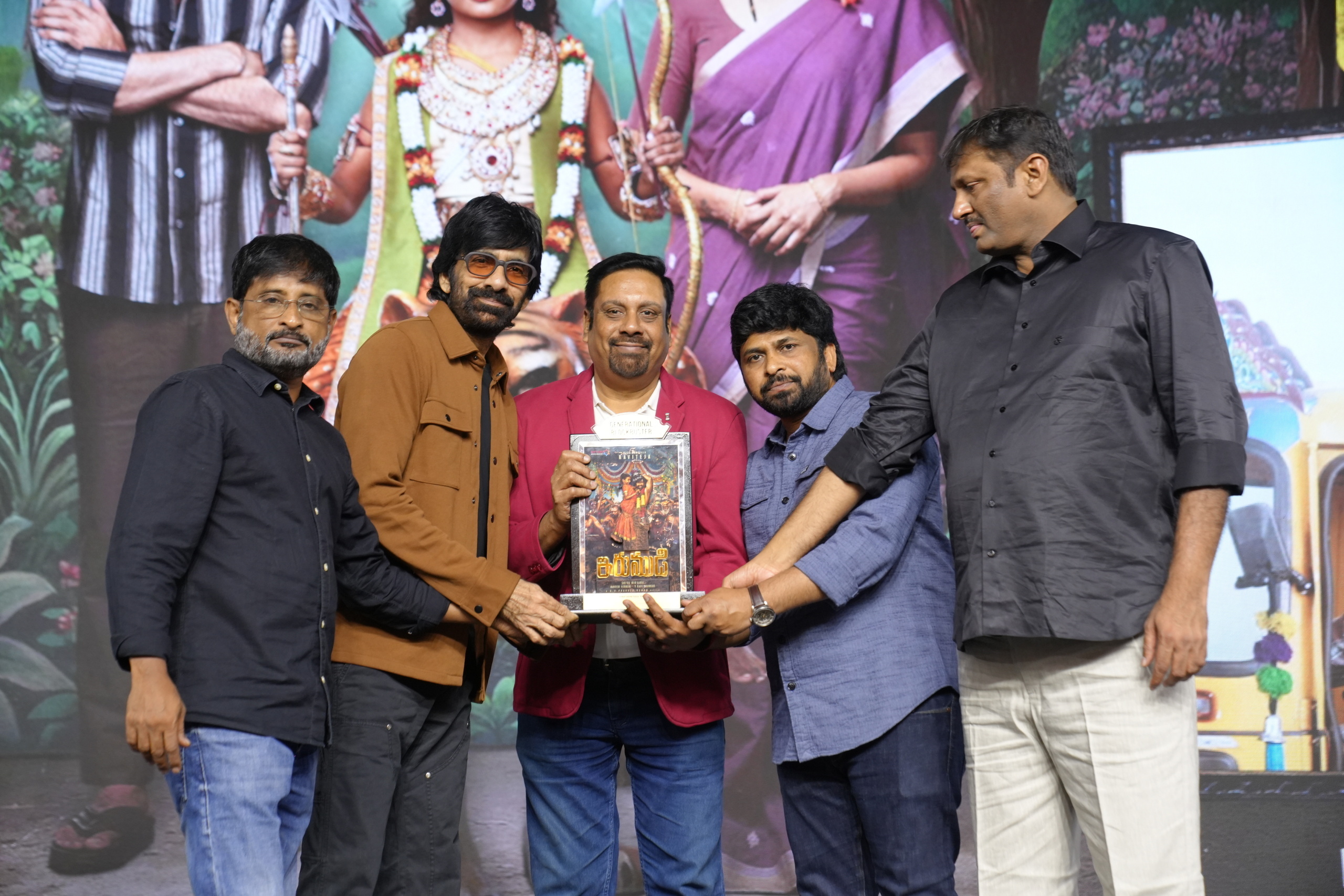 Ravi Teja's Generational Blockbuster Movie IRUMUDI Celebrations - Gallery Ravi Teja's Generational Blockbuster Movie IRUMUDI Celebrations - Gallery