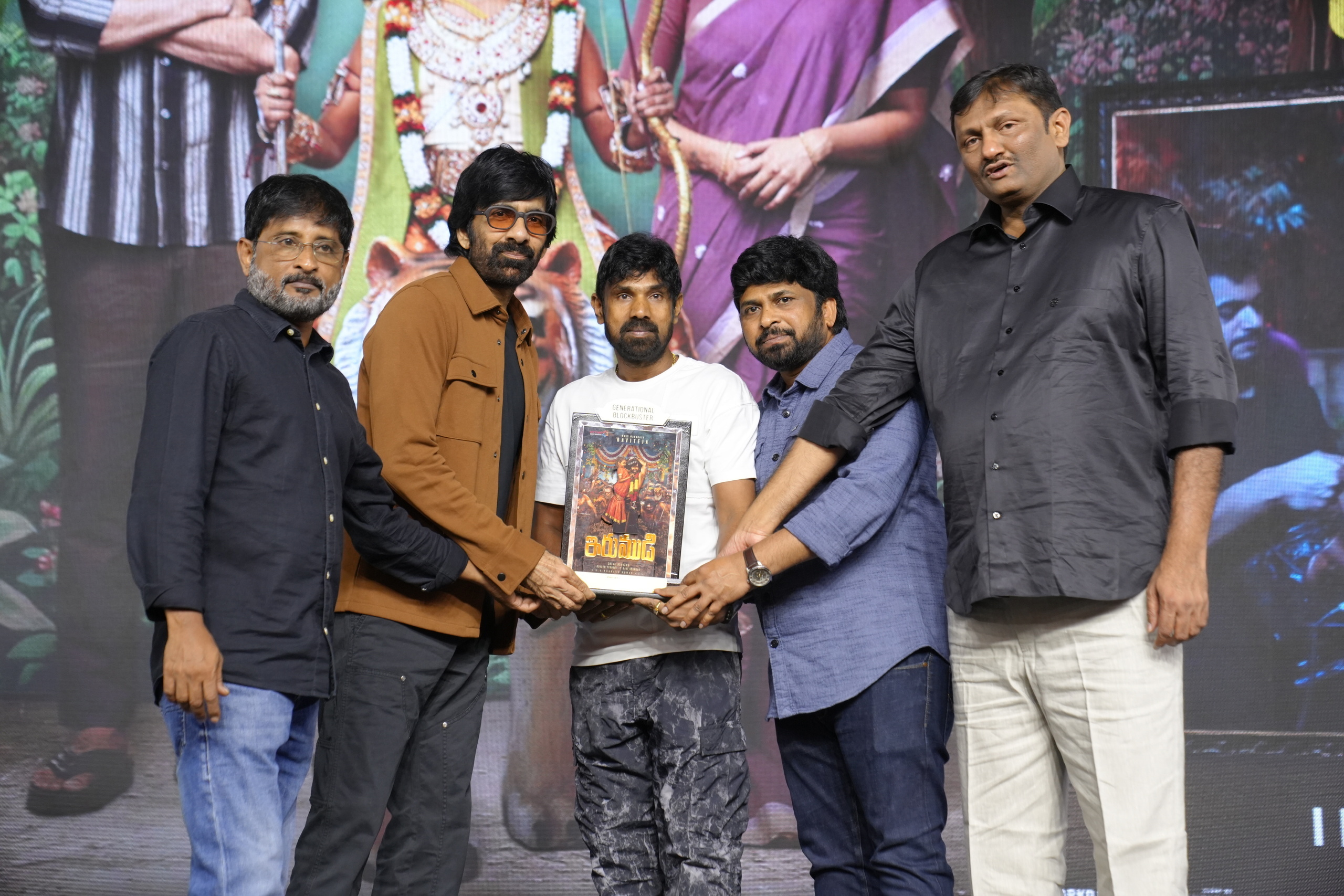 Ravi Teja's Generational Blockbuster Movie IRUMUDI Celebrations - Gallery Ravi Teja's Generational Blockbuster Movie IRUMUDI Celebrations - Gallery