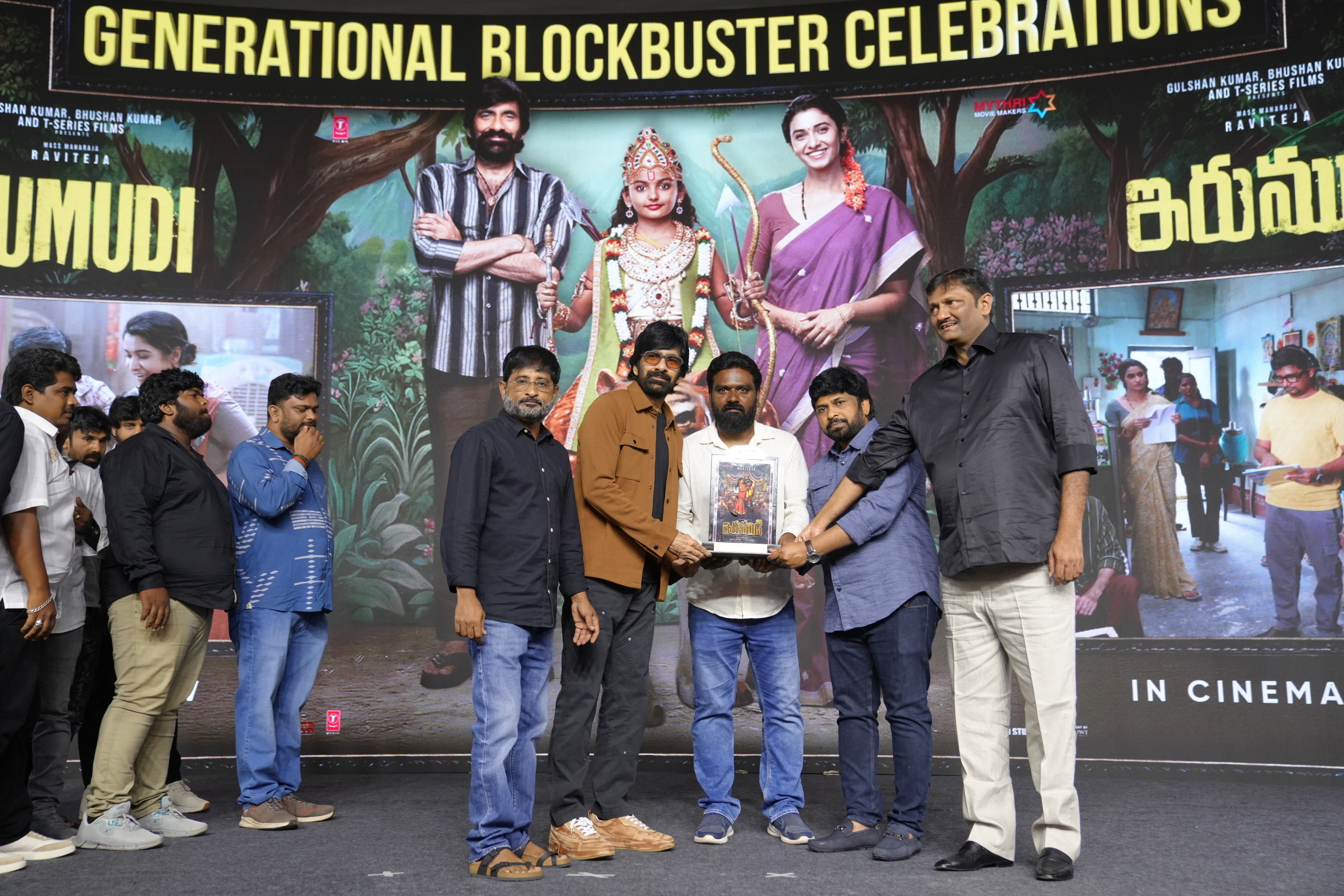 Ravi Teja's Generational Blockbuster Movie IRUMUDI Celebrations - Gallery Ravi Teja's Generational Blockbuster Movie IRUMUDI Celebrations - Gallery