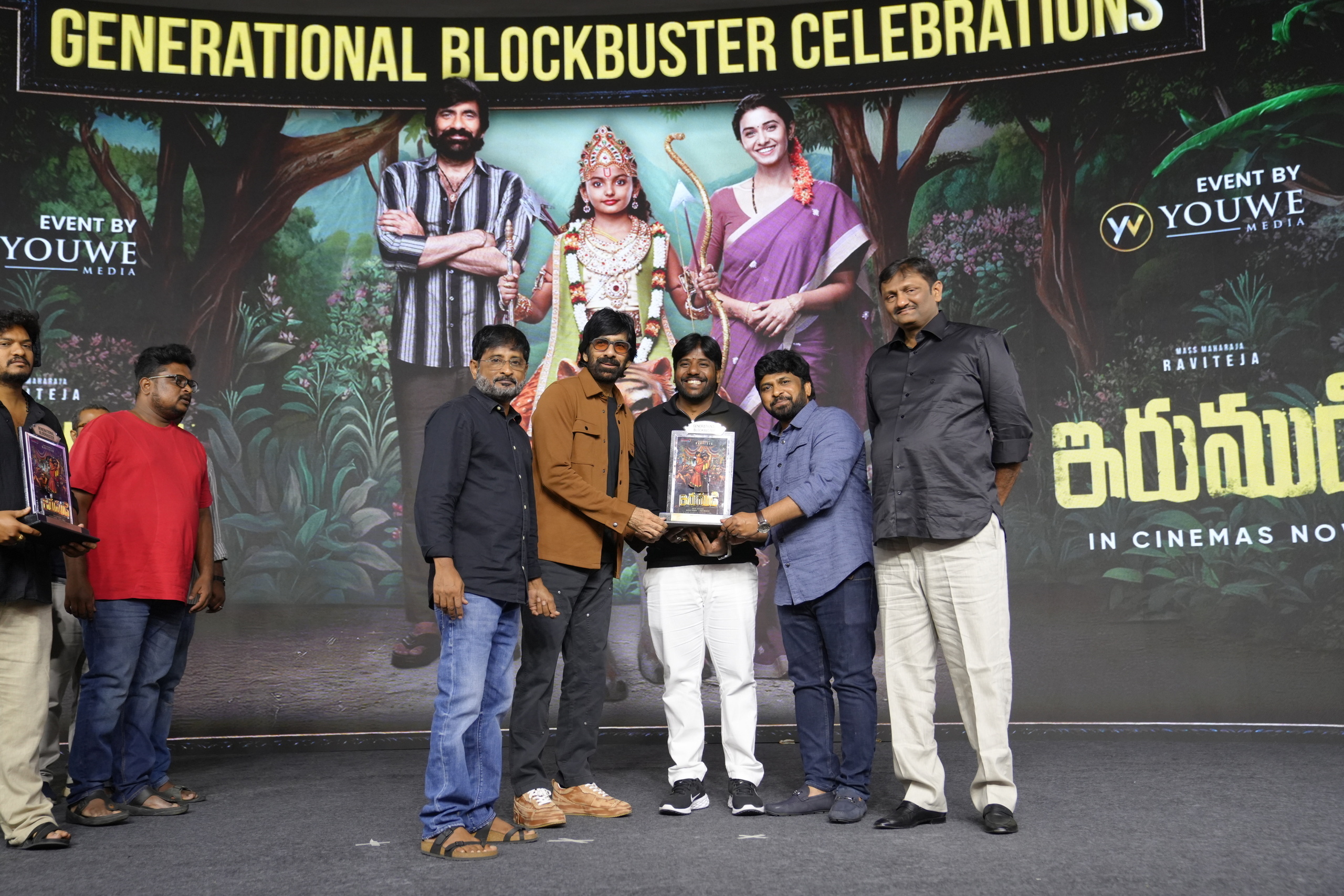 Ravi Teja's Generational Blockbuster Movie IRUMUDI Celebrations - Gallery Ravi Teja's Generational Blockbuster Movie IRUMUDI Celebrations - Gallery