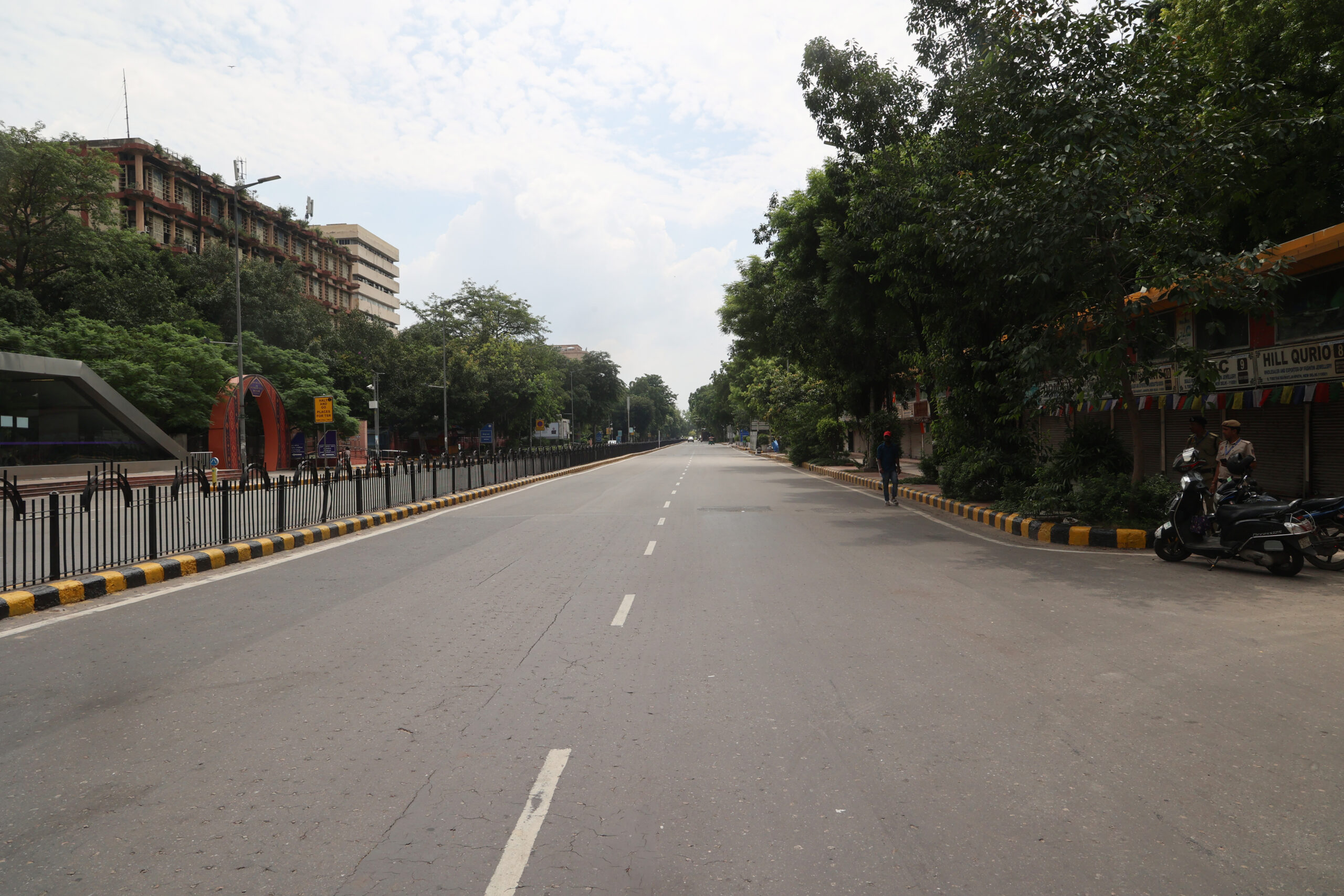 New Delhi: Empty Area Around Connaught Place During BRICS Summit #Gallery New Delhi: Empty Area Around Connaught Place During BRICS Summit #Gallery