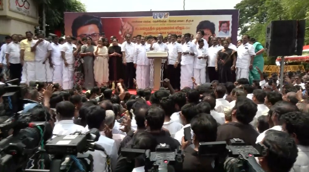 DMK stages protest across Tamil Nadu over Vijay's remarks against Karunanidhi, Stalin DMK stages protest across Tamil Nadu over Vijay's remarks against Karunanidhi, Stalin